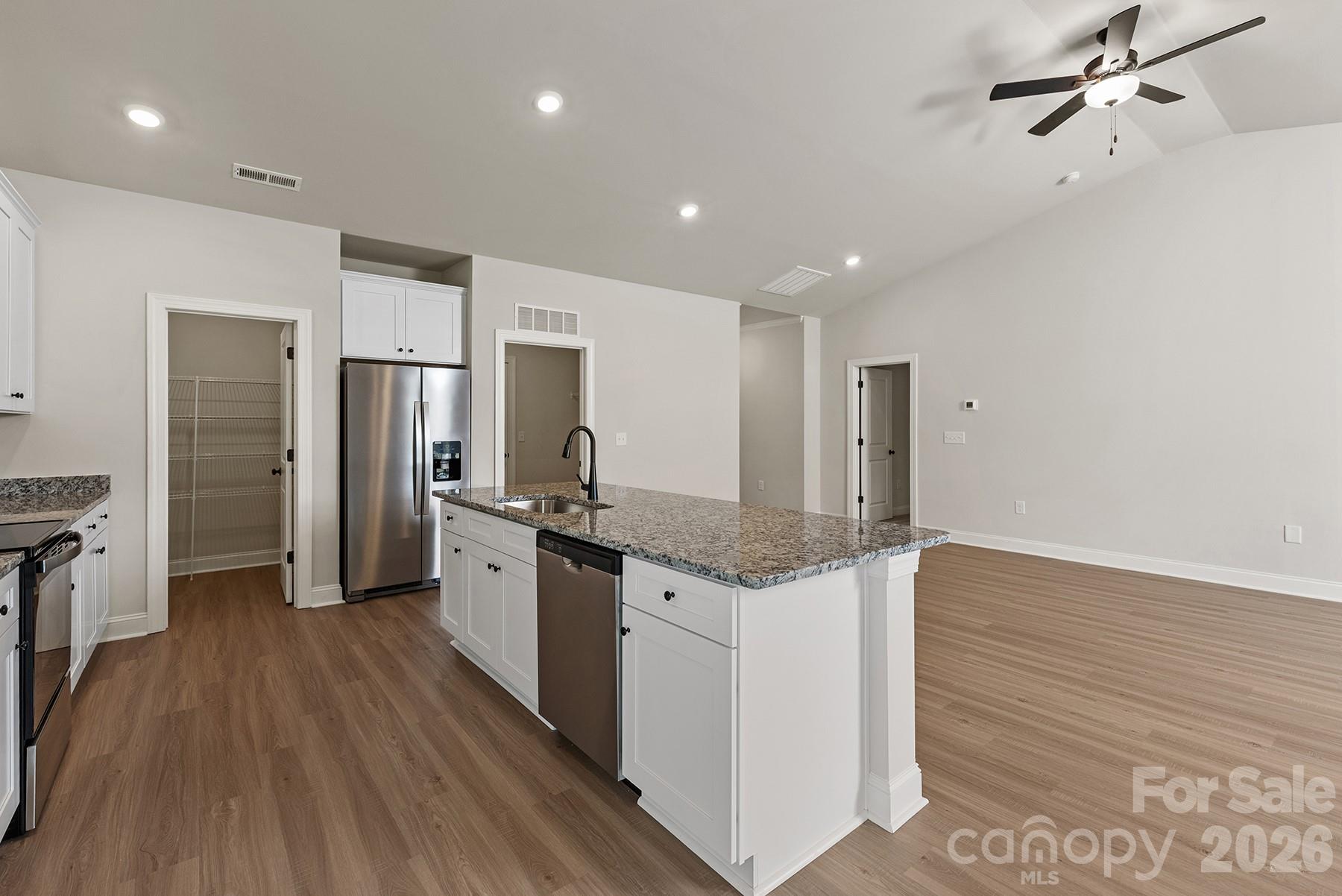 8203 Cravat Court — Charlotte