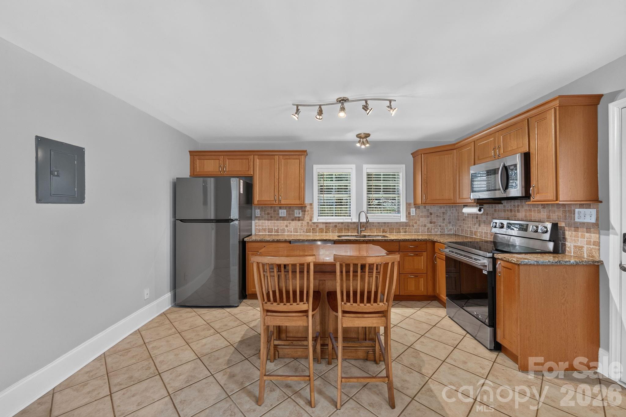 1323 Carolyn Drive — Charlotte