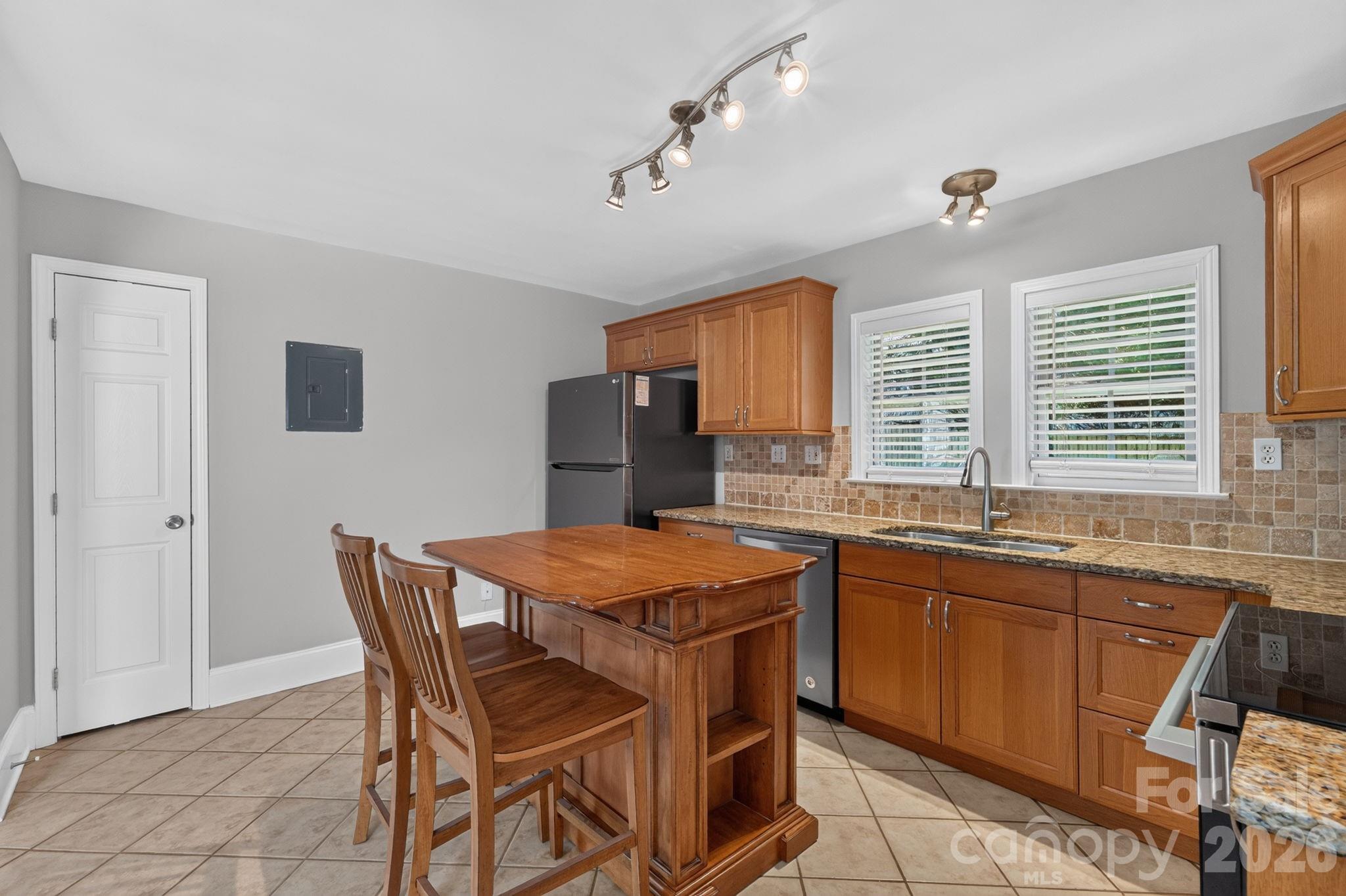 1323 Carolyn Drive — Charlotte