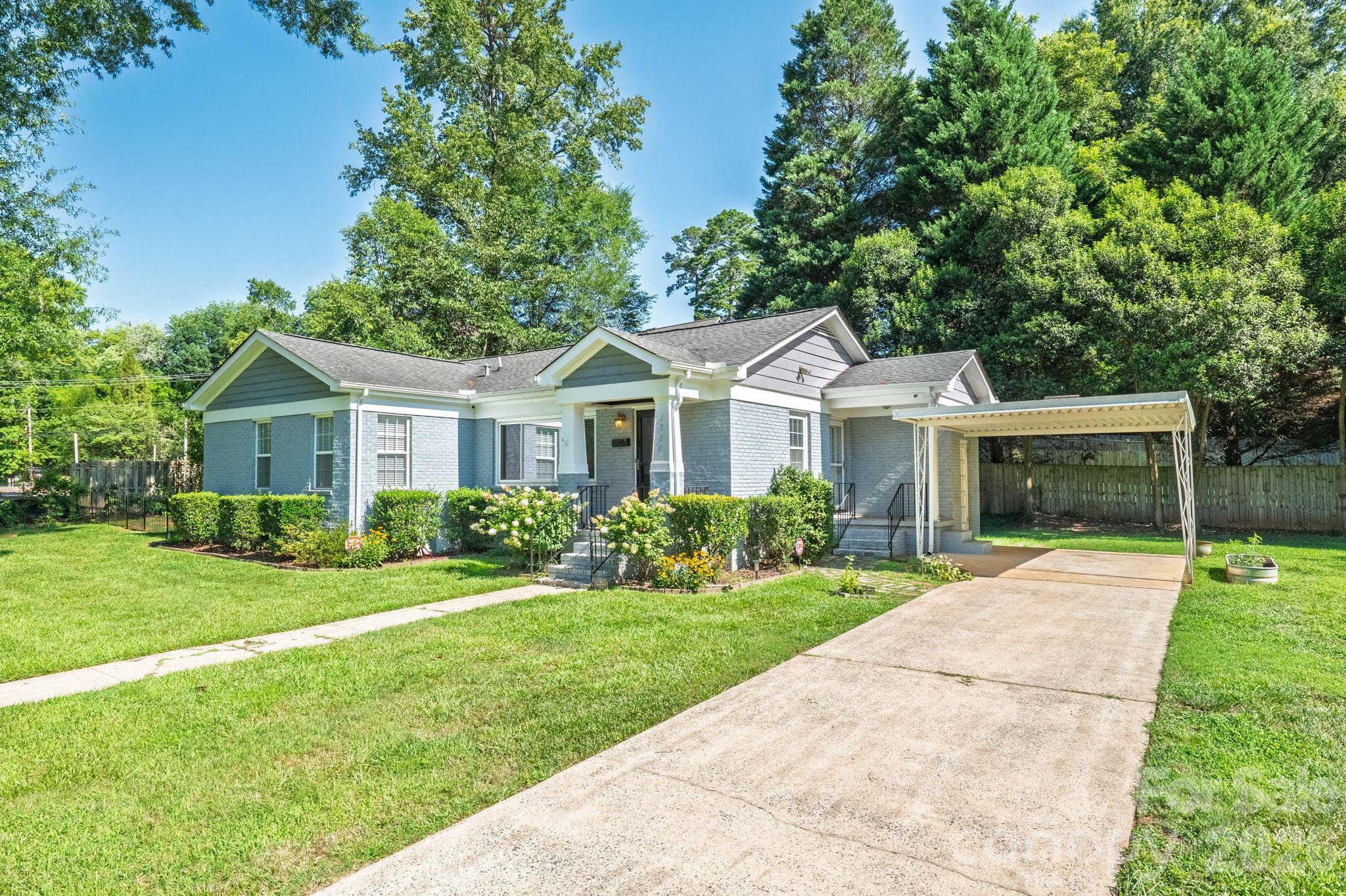 1323 Carolyn Drive — Charlotte
