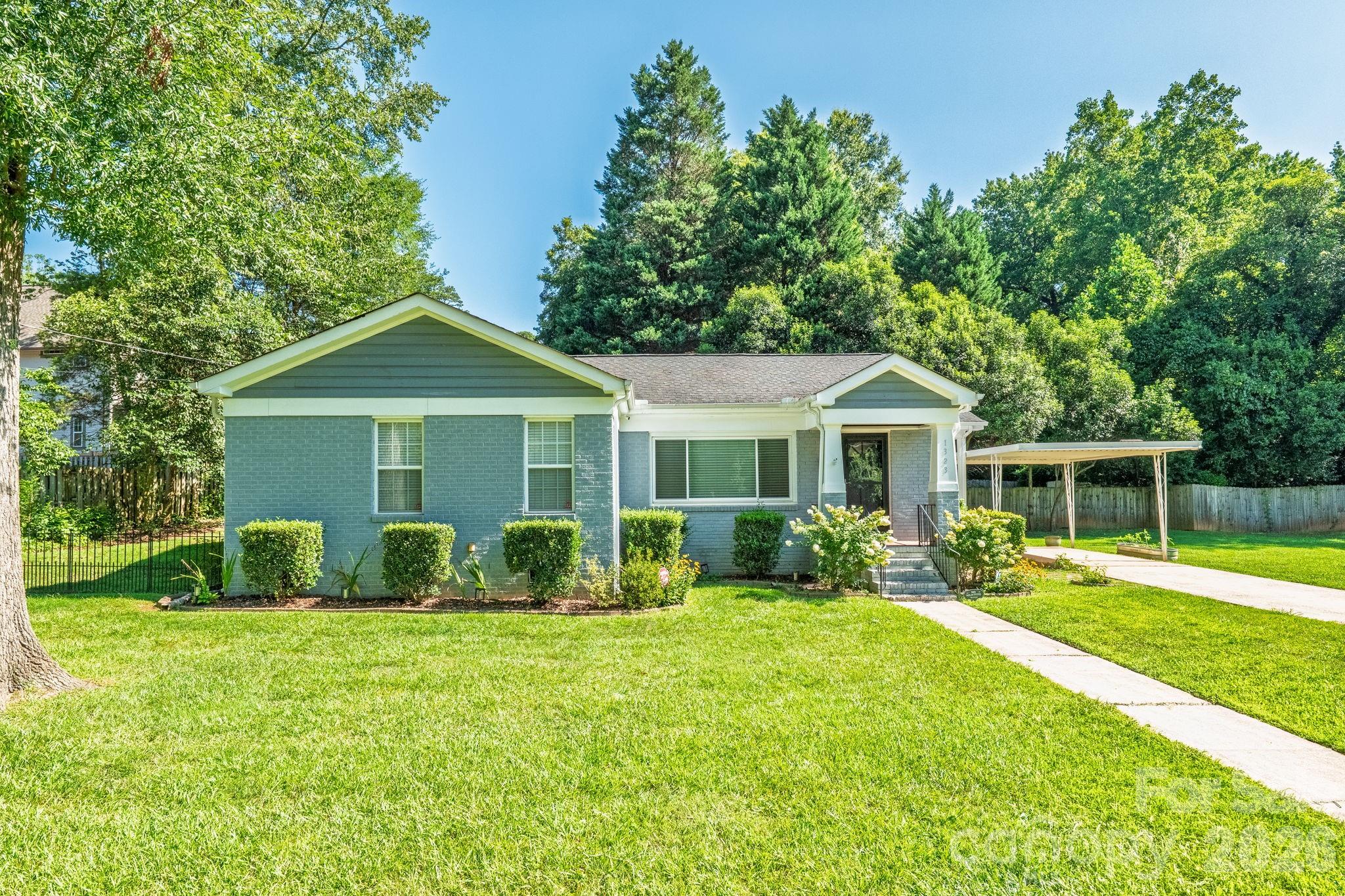 1323 Carolyn Drive — Charlotte