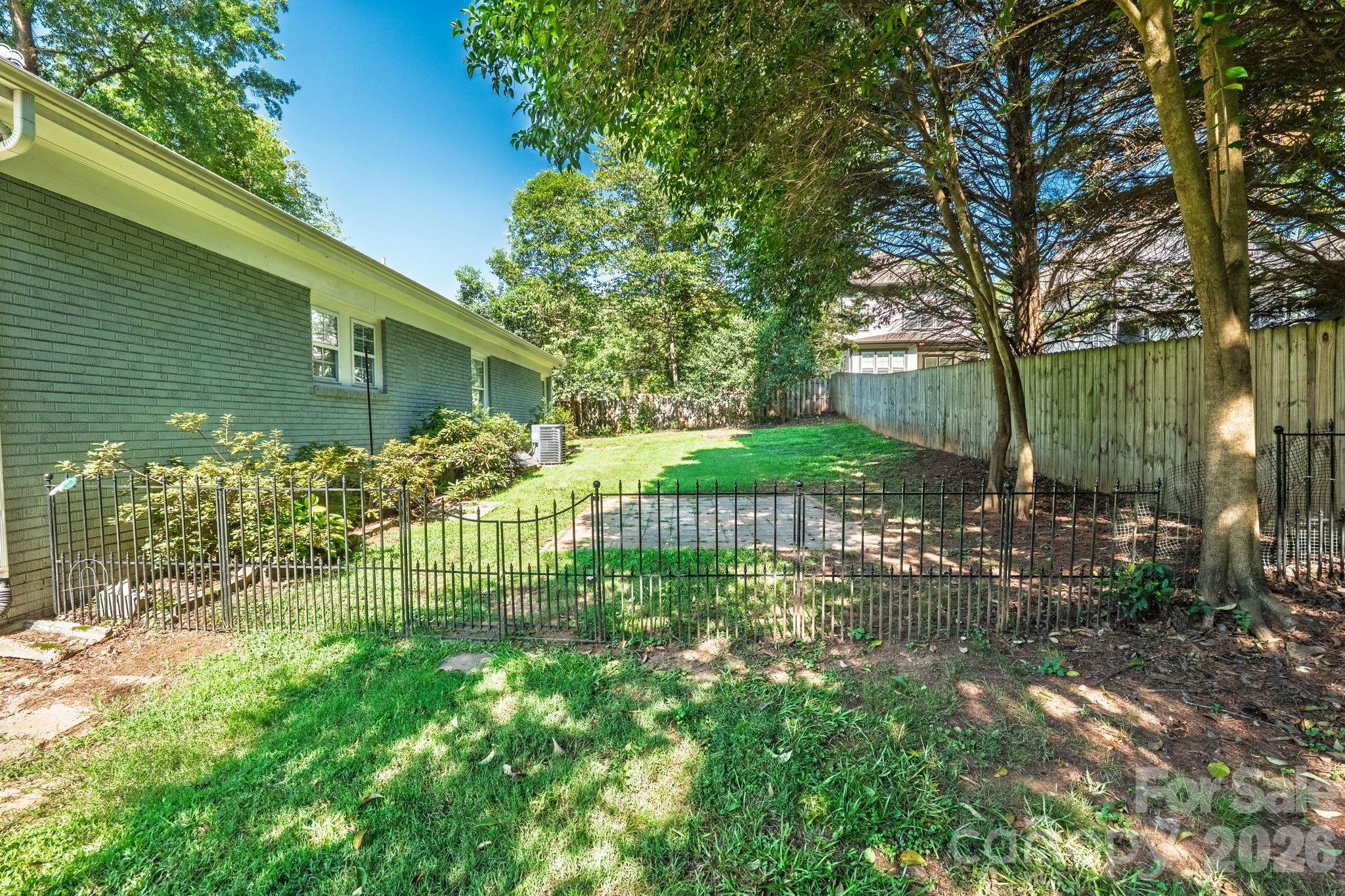 1323 Carolyn Drive — Charlotte