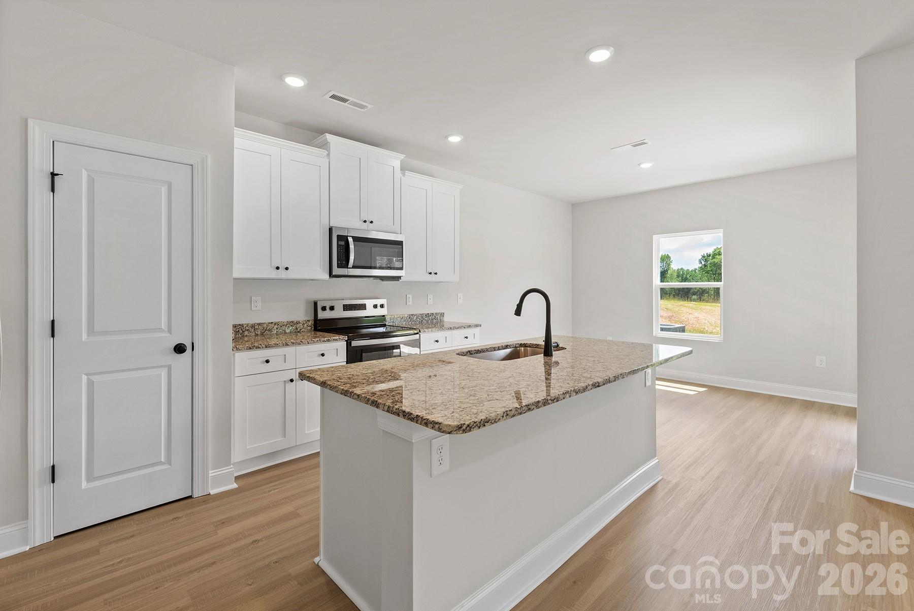 8126 Cravat Court — Charlotte