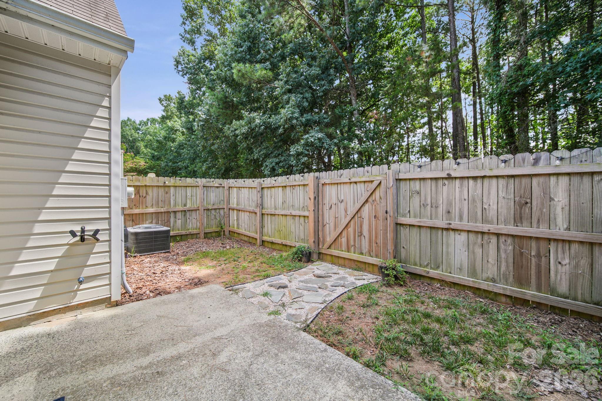 9720 Mattforest Circle — Charlotte
