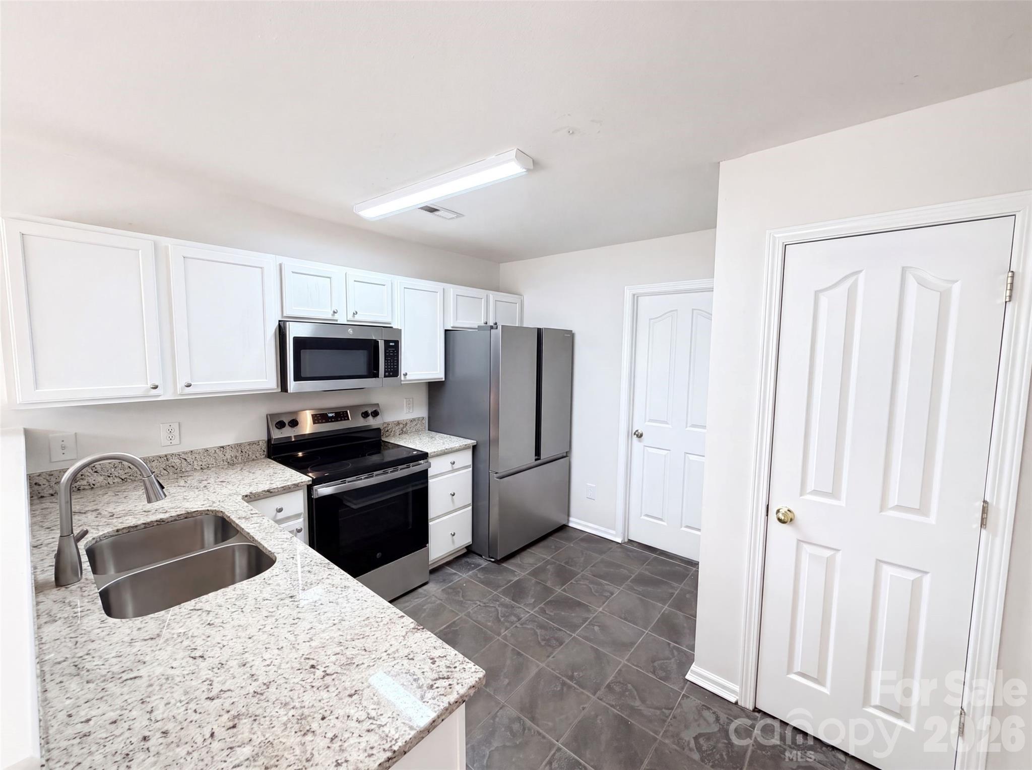 12843 Slade Castle Court — Charlotte