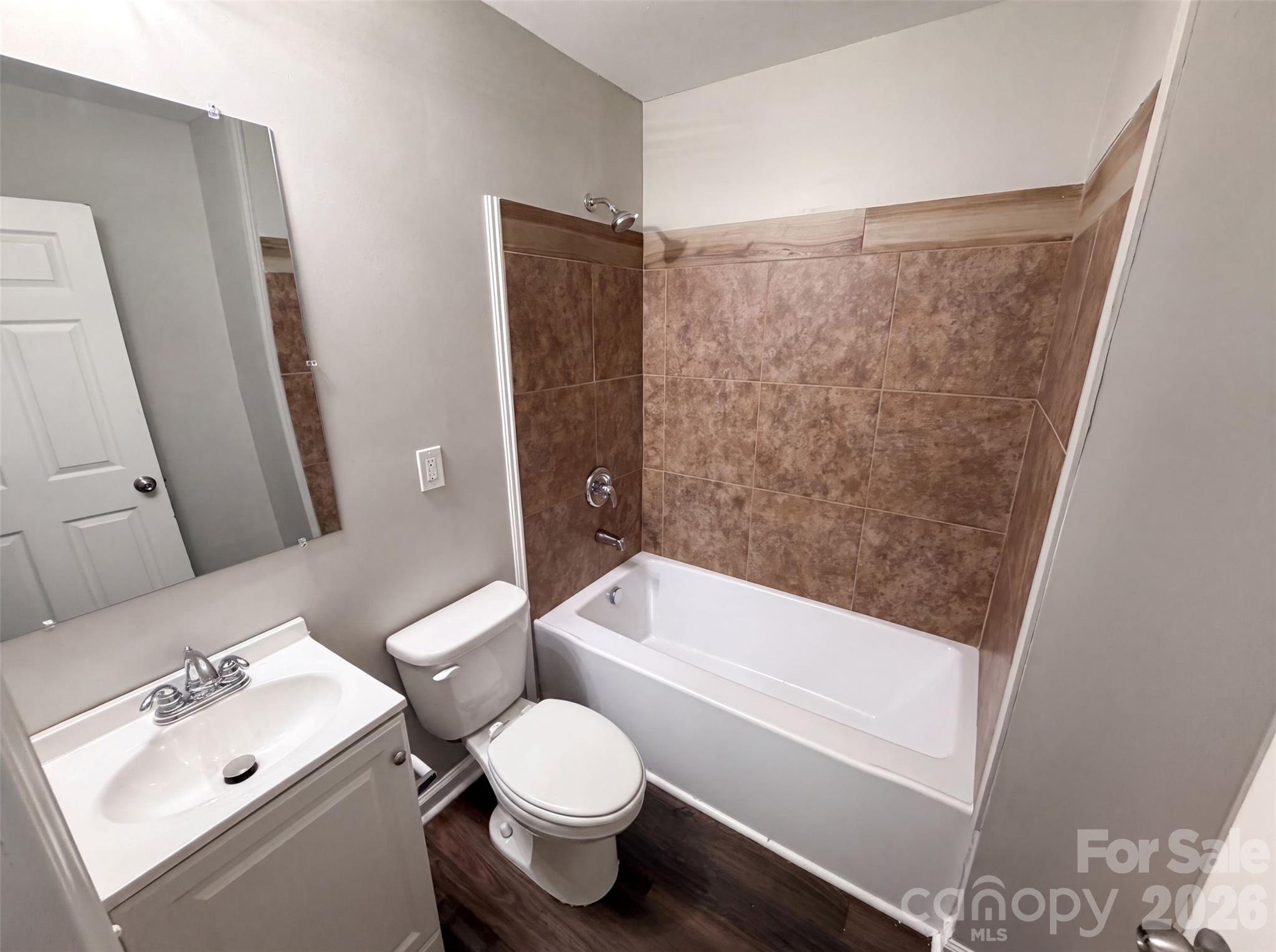 528 Kentbrook Drive — Charlotte