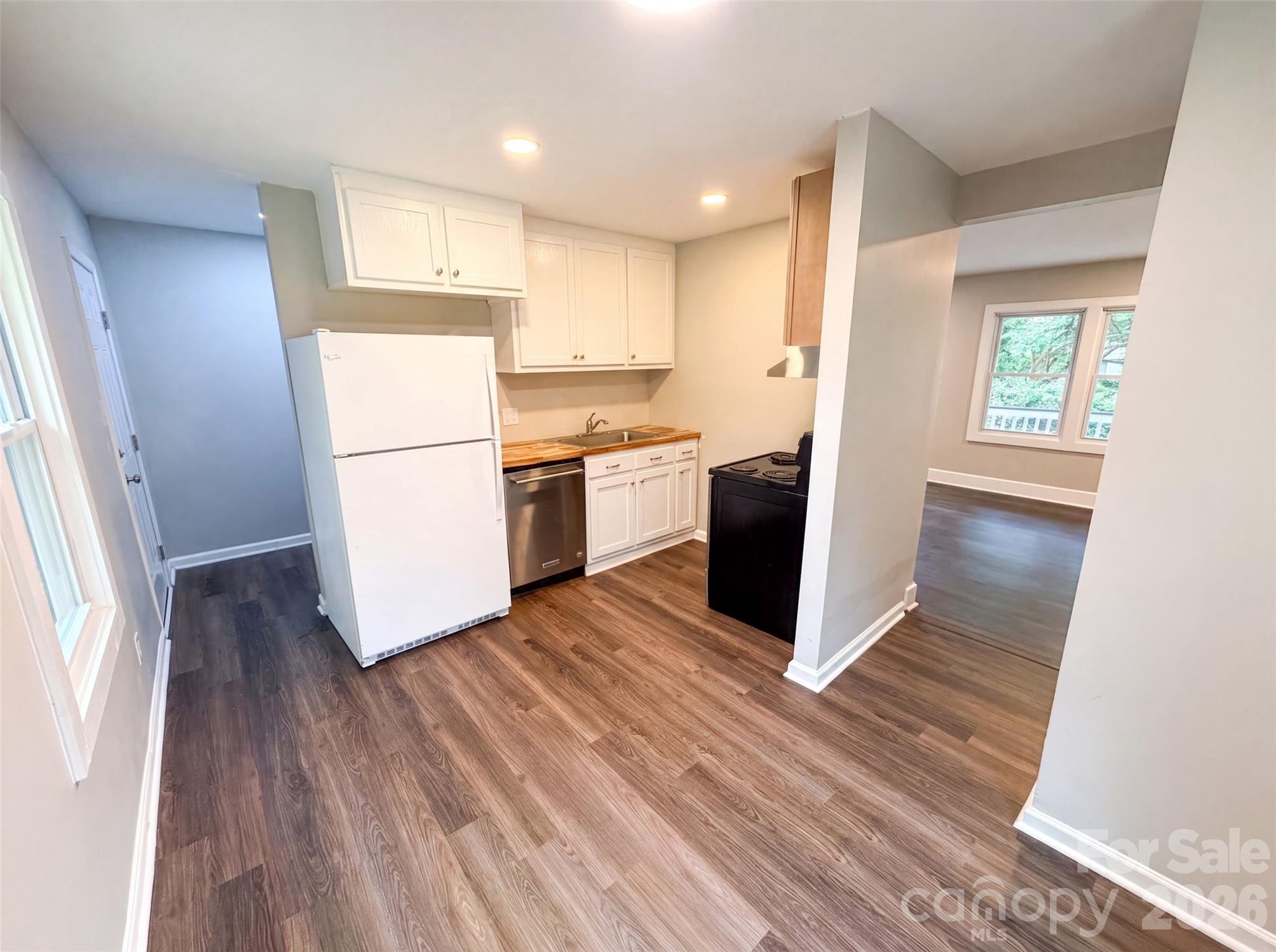 528 Kentbrook Drive — Charlotte
