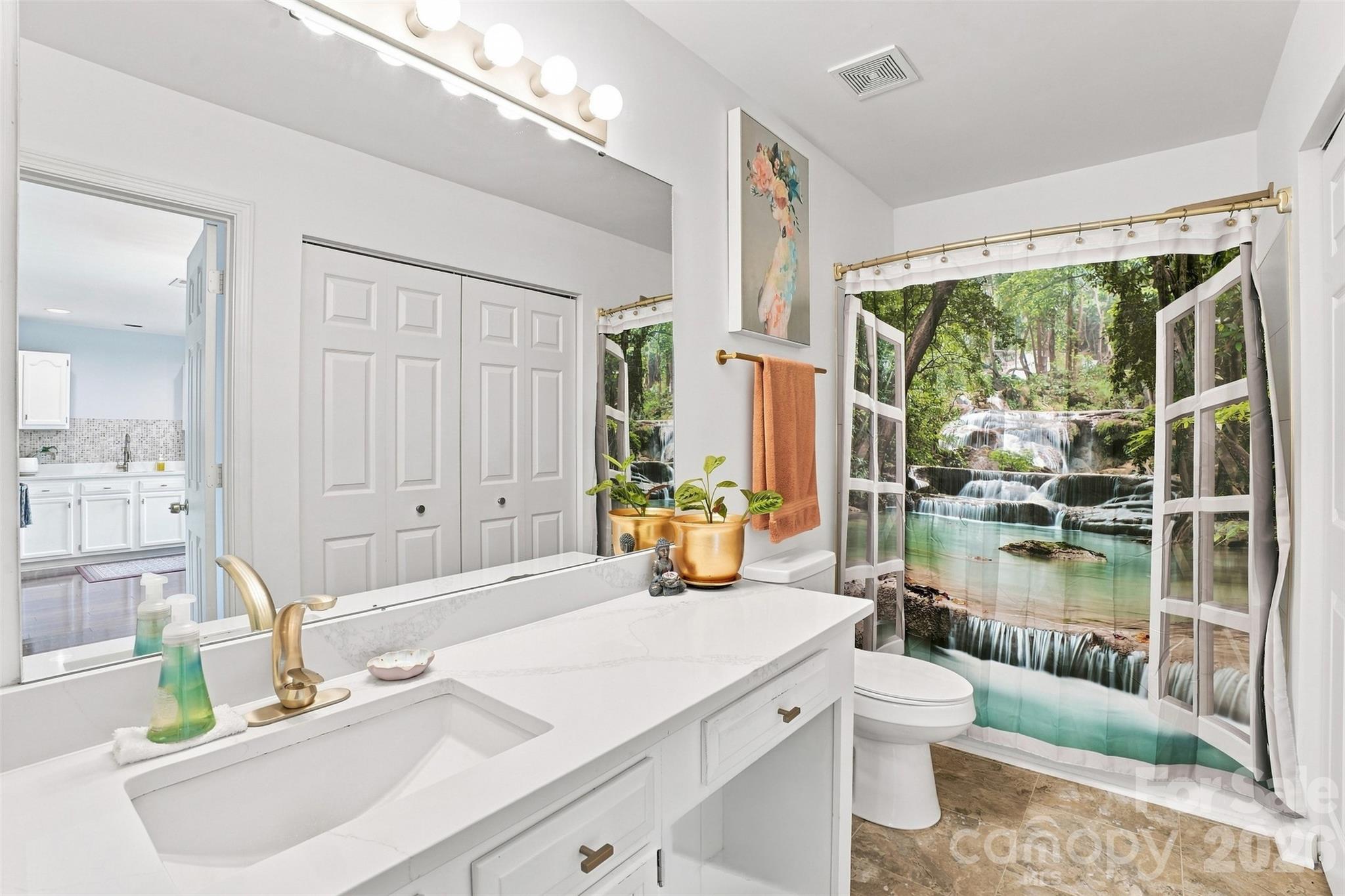 9014 Four Mile Creek Road — Charlotte