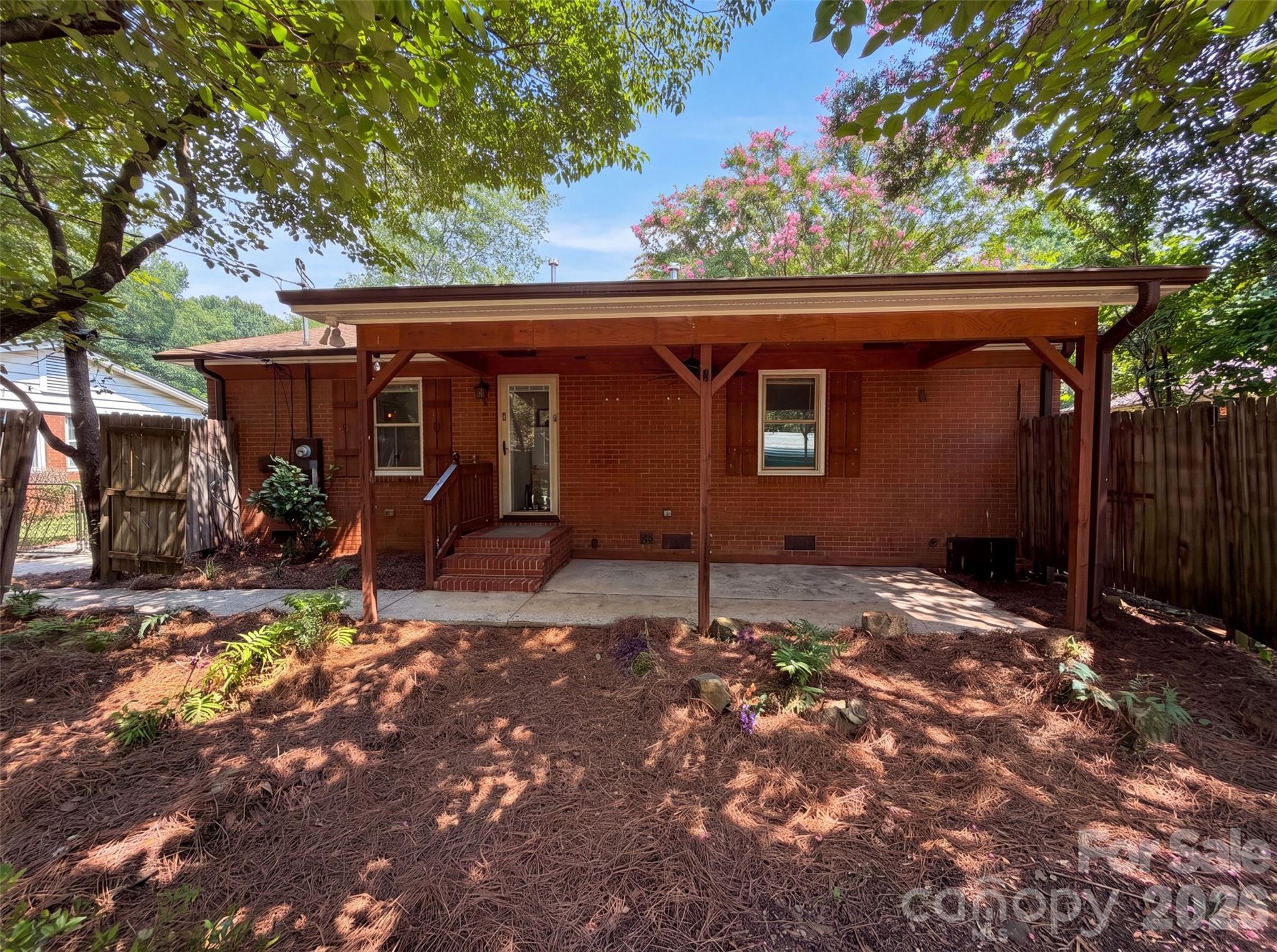 713 Ridgedale Court — Charlotte