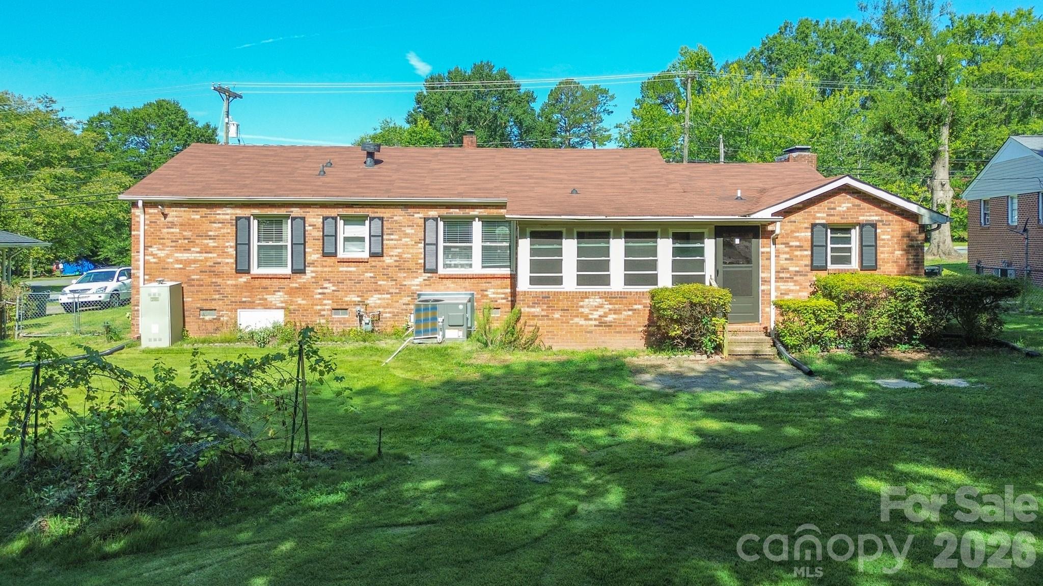 1708 Belmar Drive — Gastonia