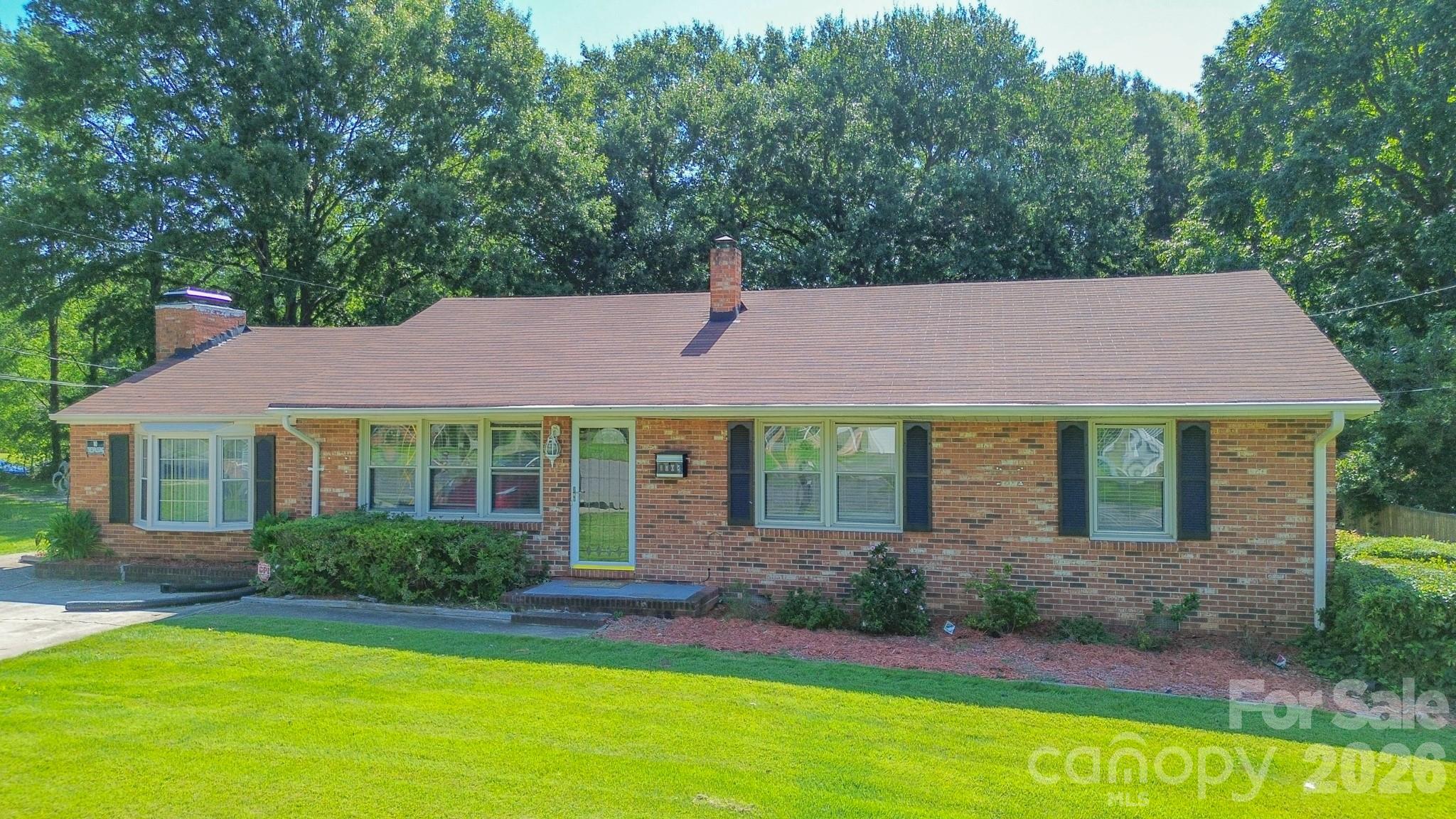 1708 Belmar Drive — Gastonia