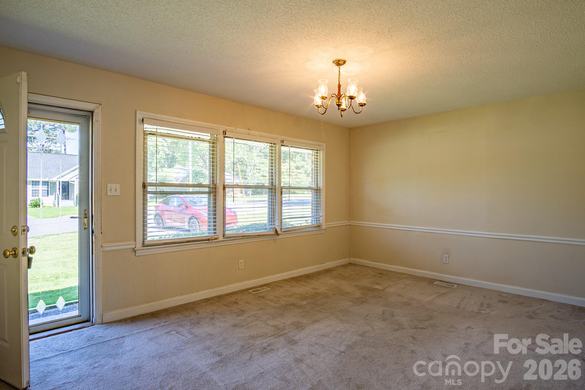 1708 Belmar Drive — Gastonia