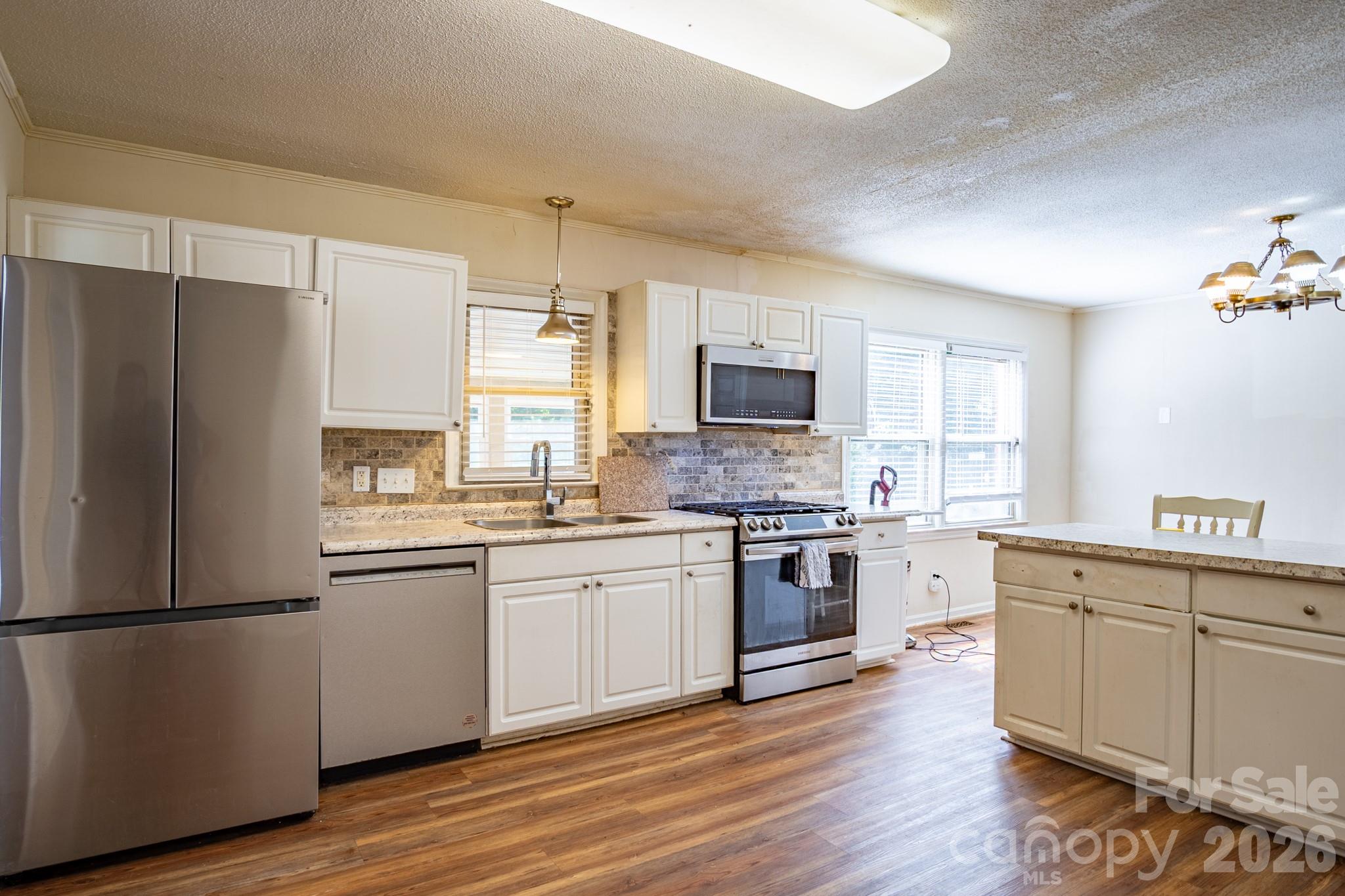 1708 Belmar Drive — Gastonia