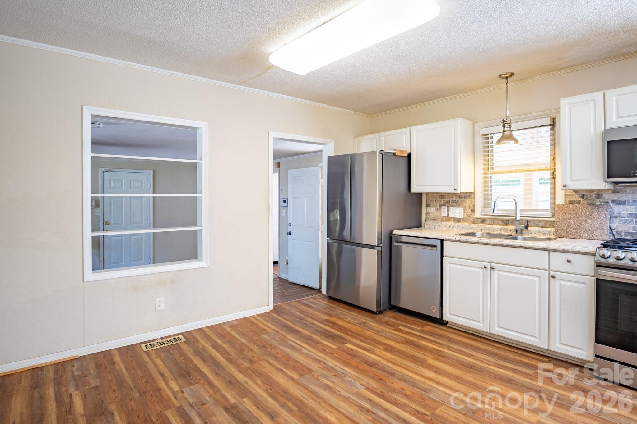 1708 Belmar Drive — Gastonia