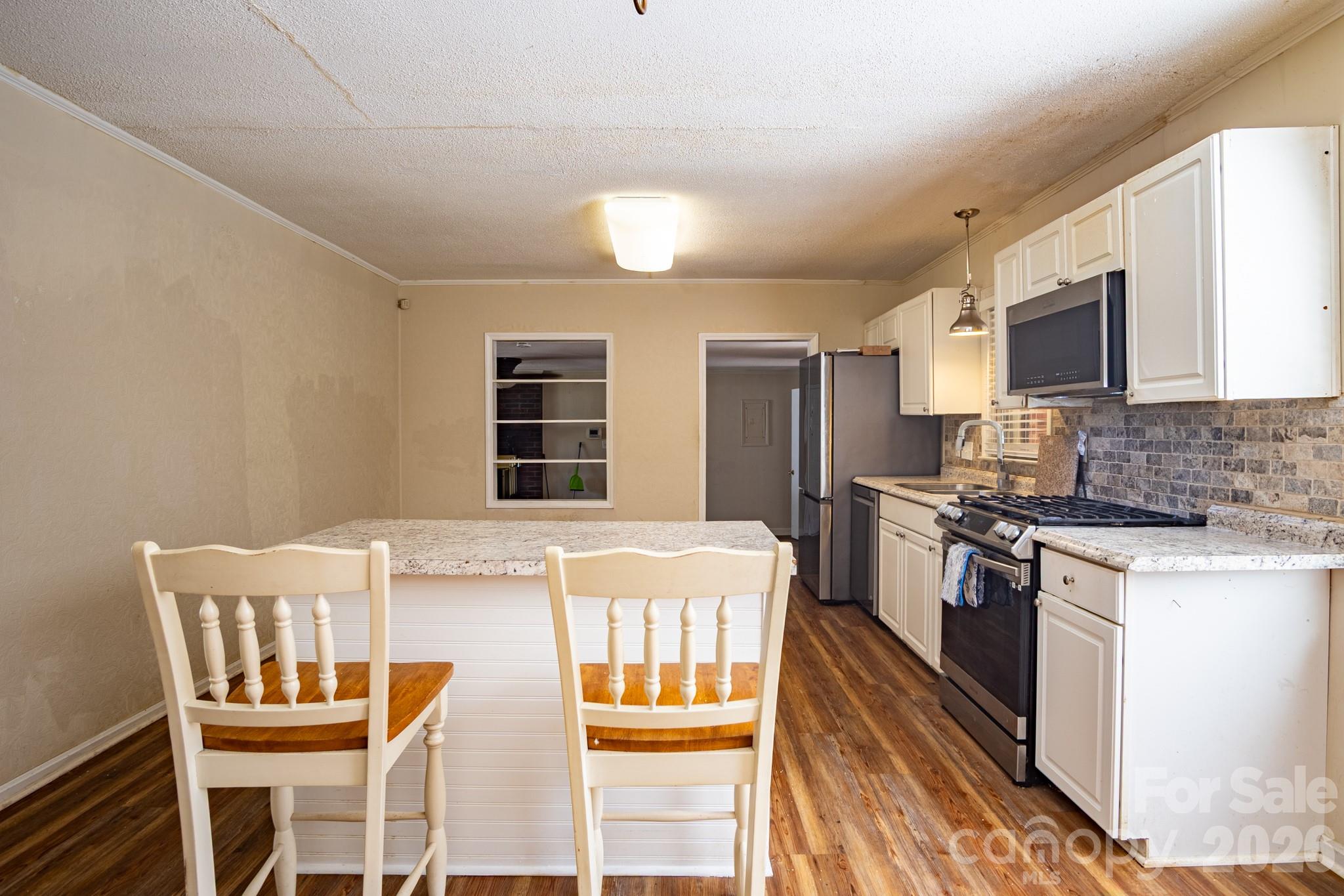 1708 Belmar Drive — Gastonia