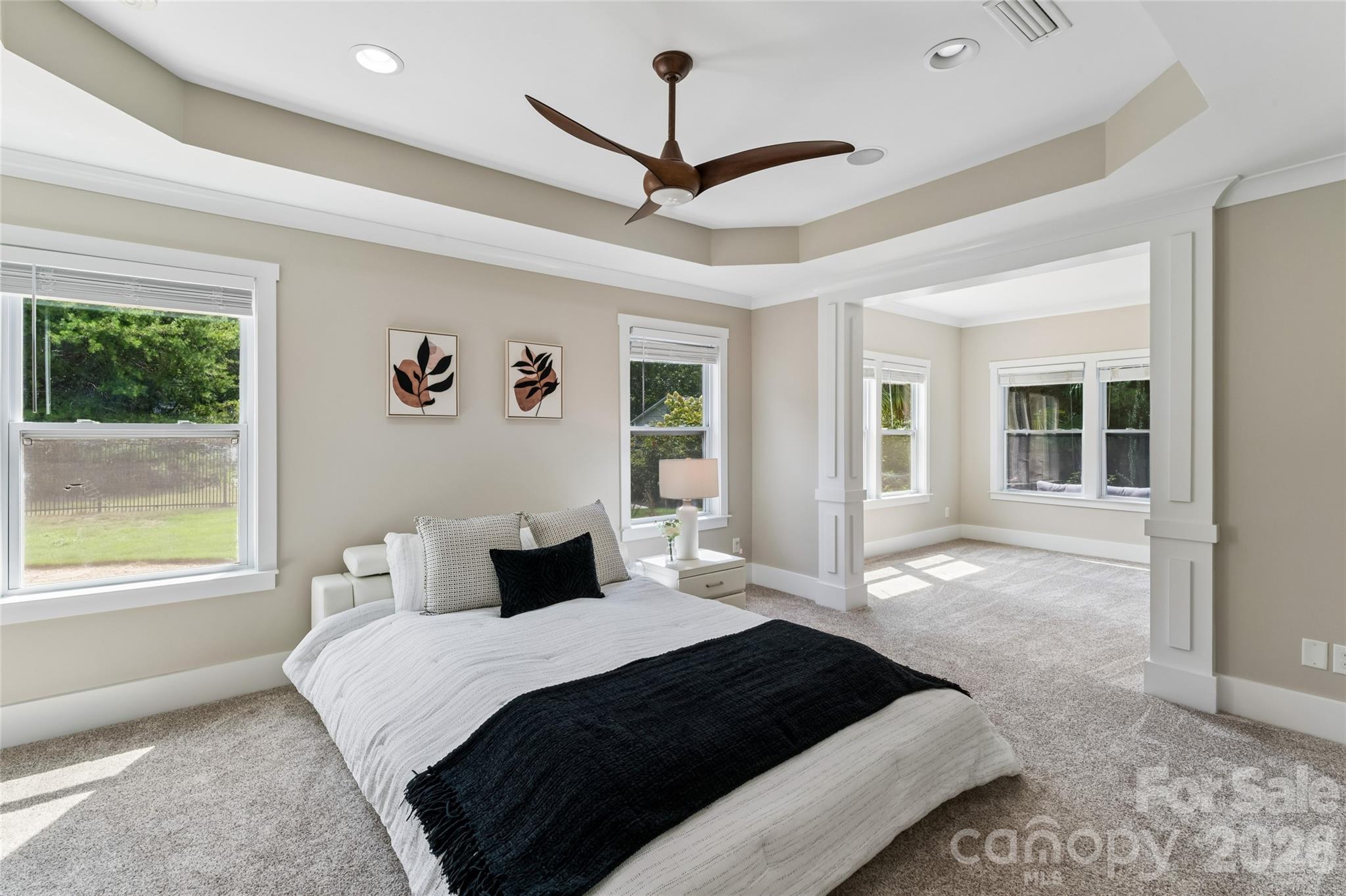 10177 Lakeshore Drive — Lancaster