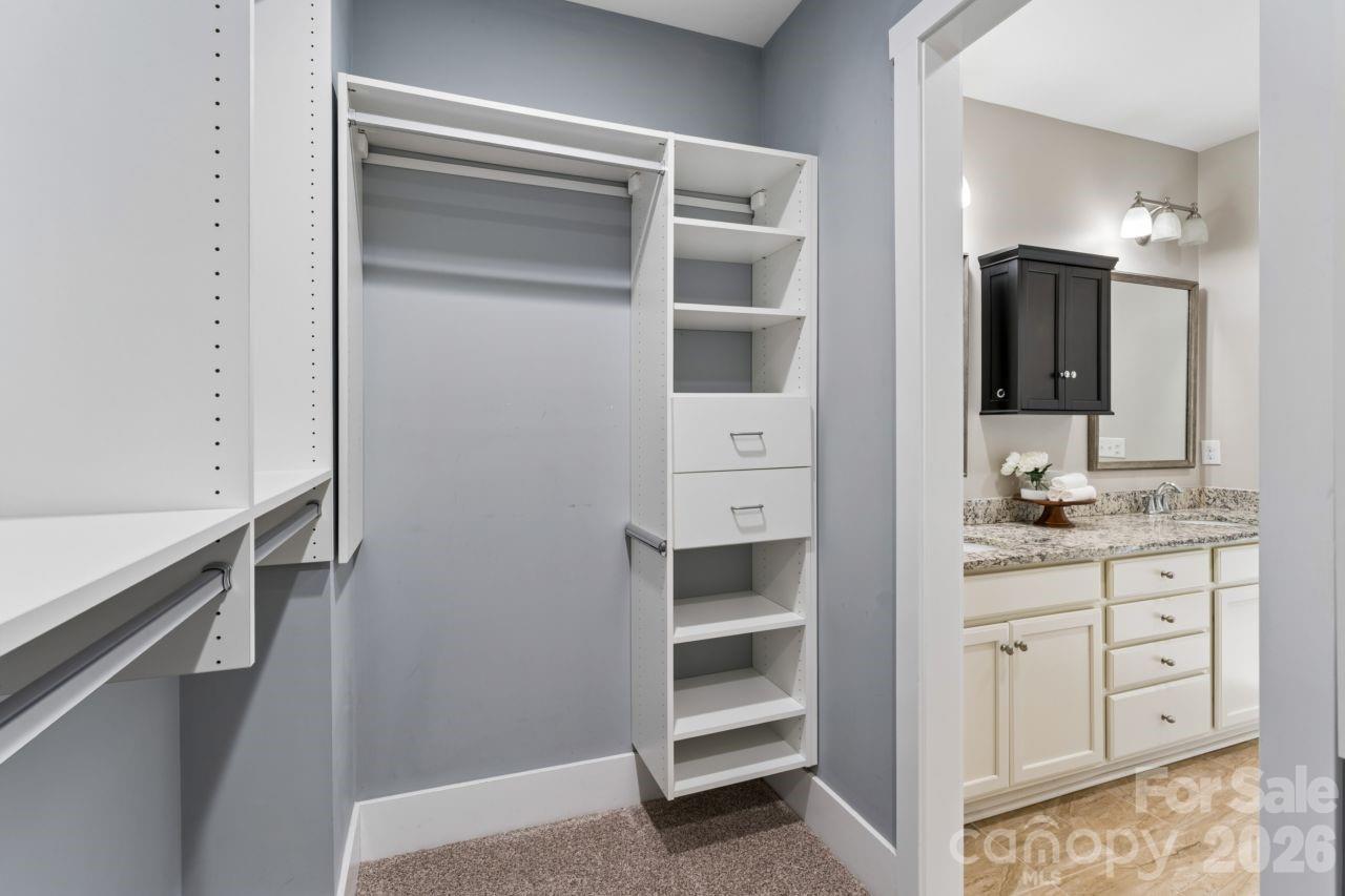 10177 Lakeshore Drive — Lancaster