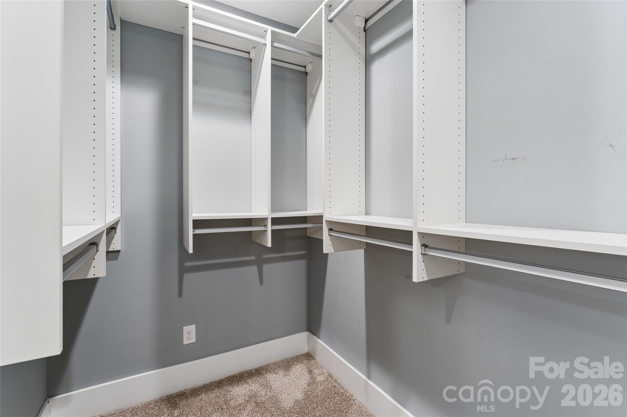 10177 Lakeshore Drive — Lancaster