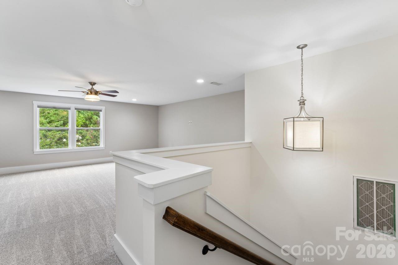 10177 Lakeshore Drive — Lancaster