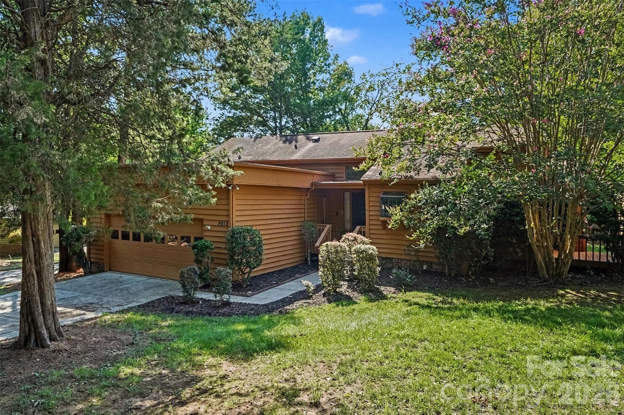 9013 St Croix Lane — Charlotte