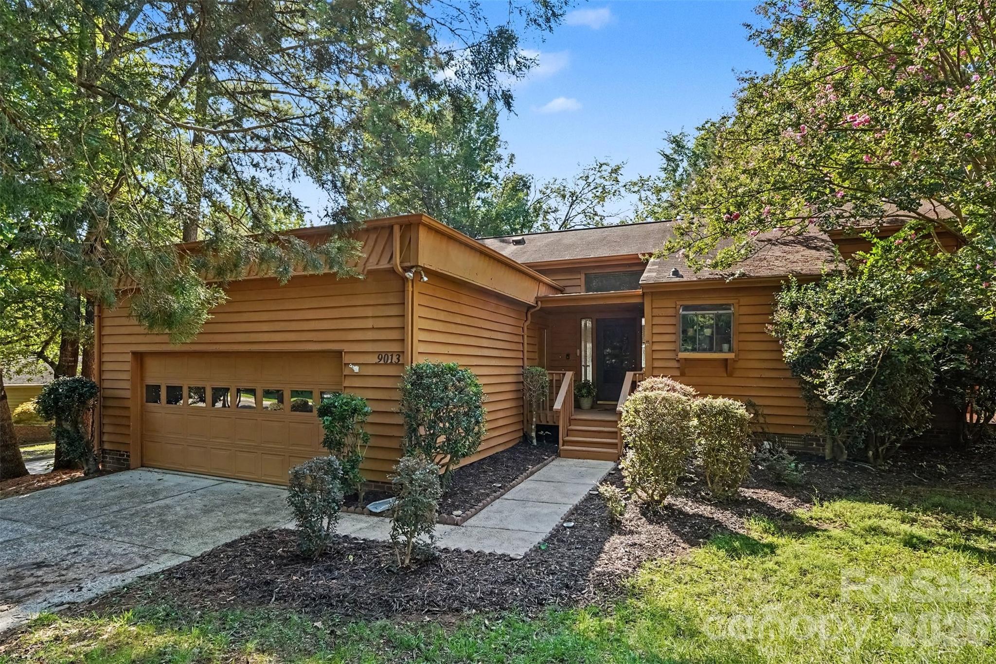 9013 St Croix Lane — Charlotte