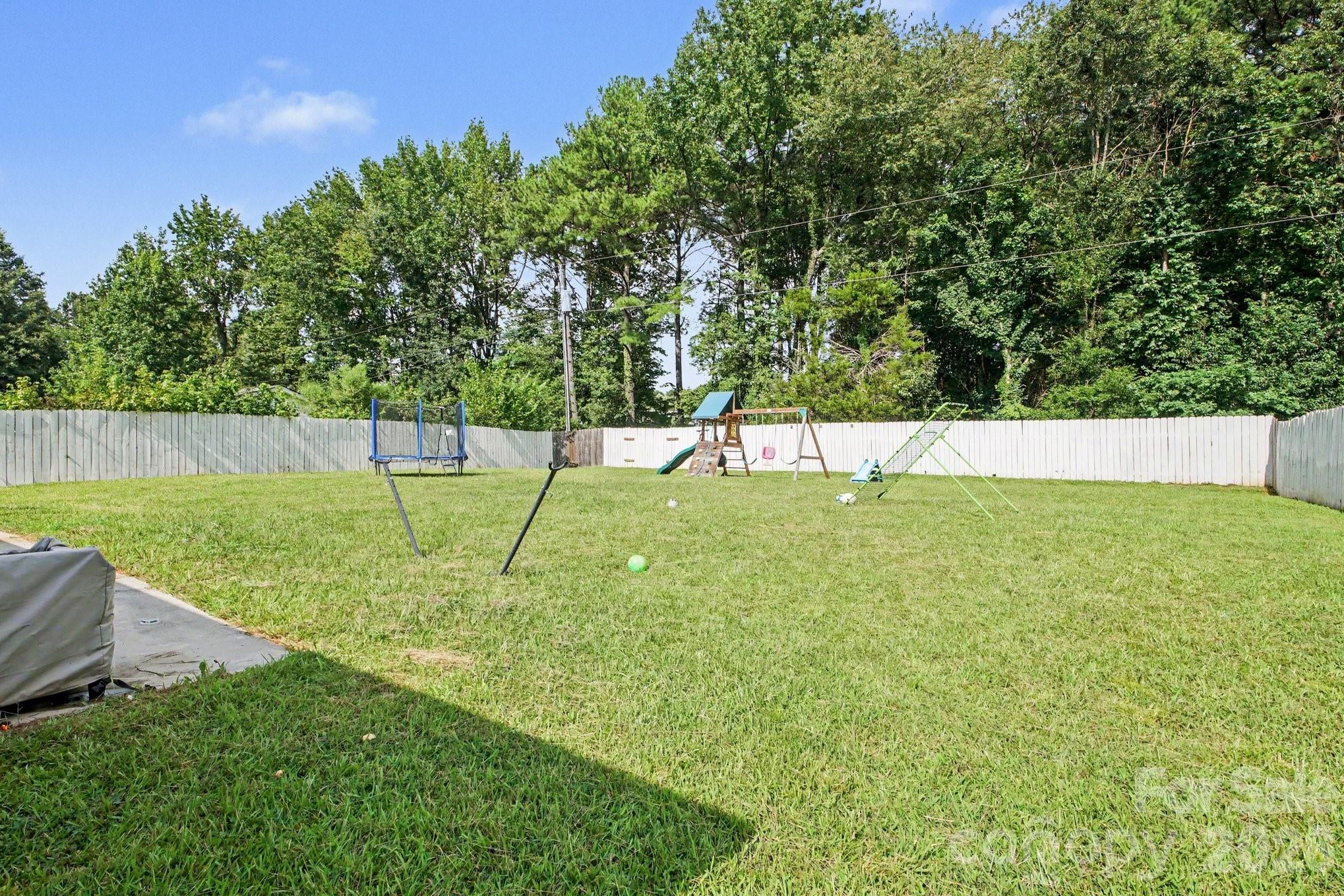 1240 Log Cabin Road — Charlotte
