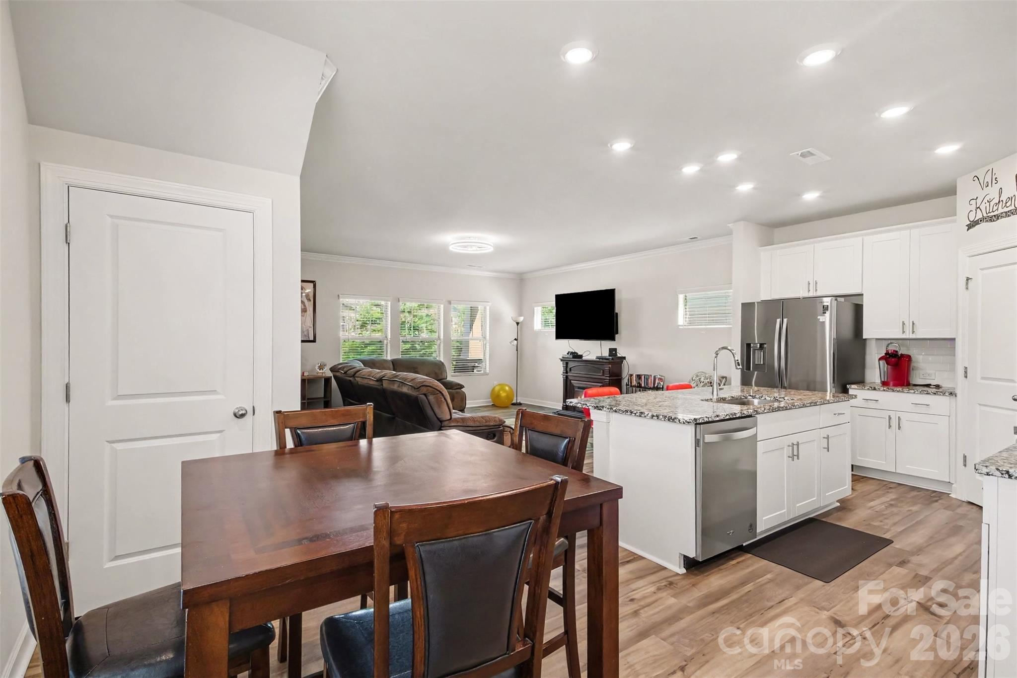 11822 Midnight Way — Huntersville