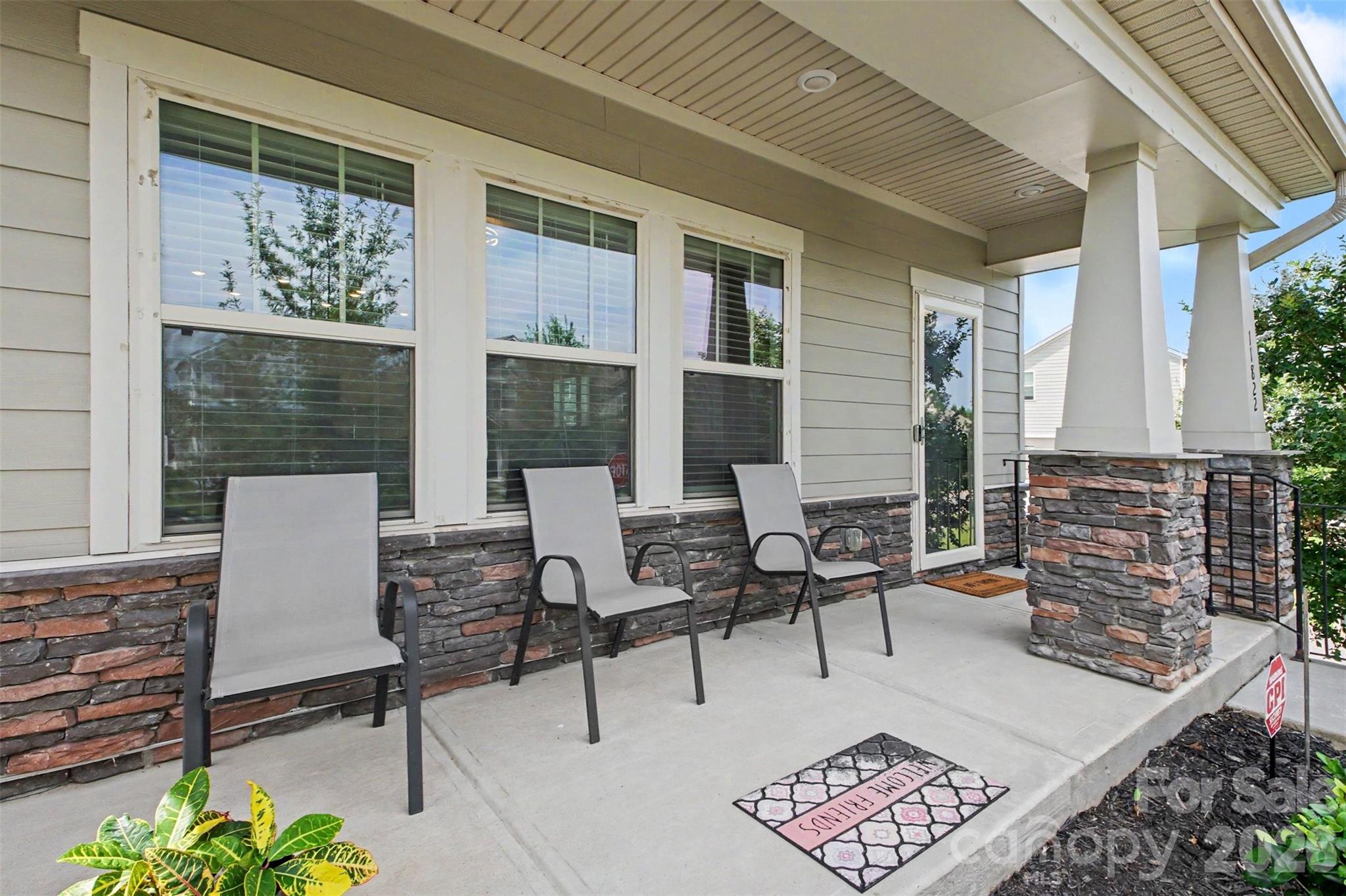 11822 Midnight Way — Huntersville
