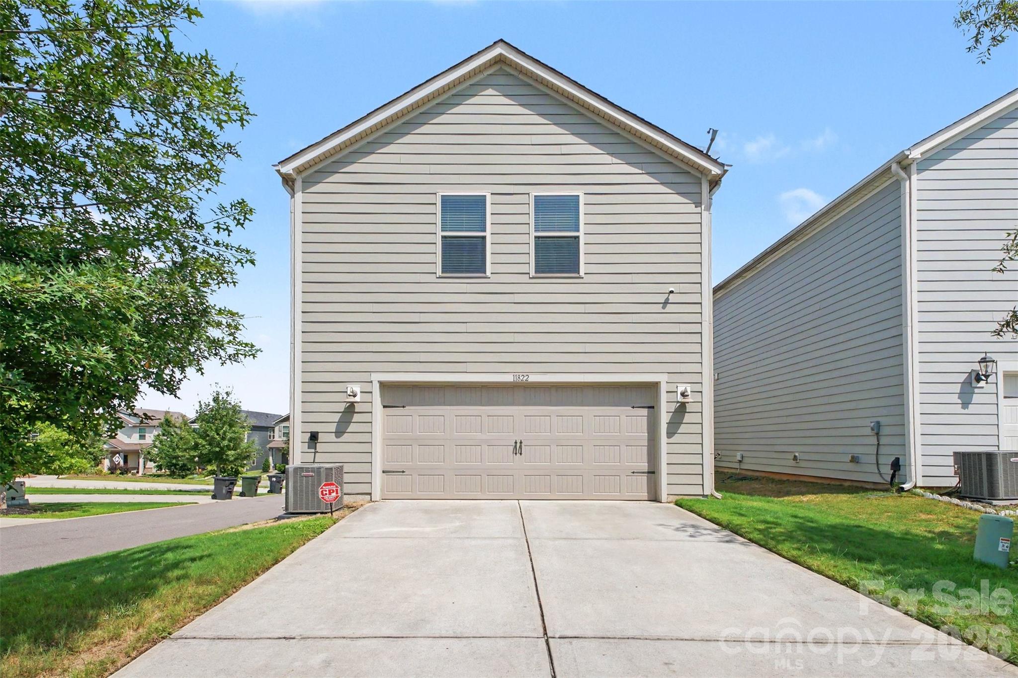 11822 Midnight Way — Huntersville