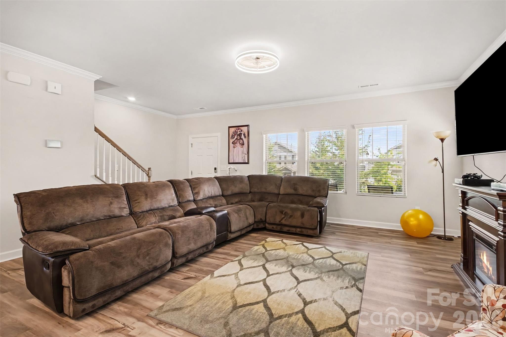 11822 Midnight Way — Huntersville