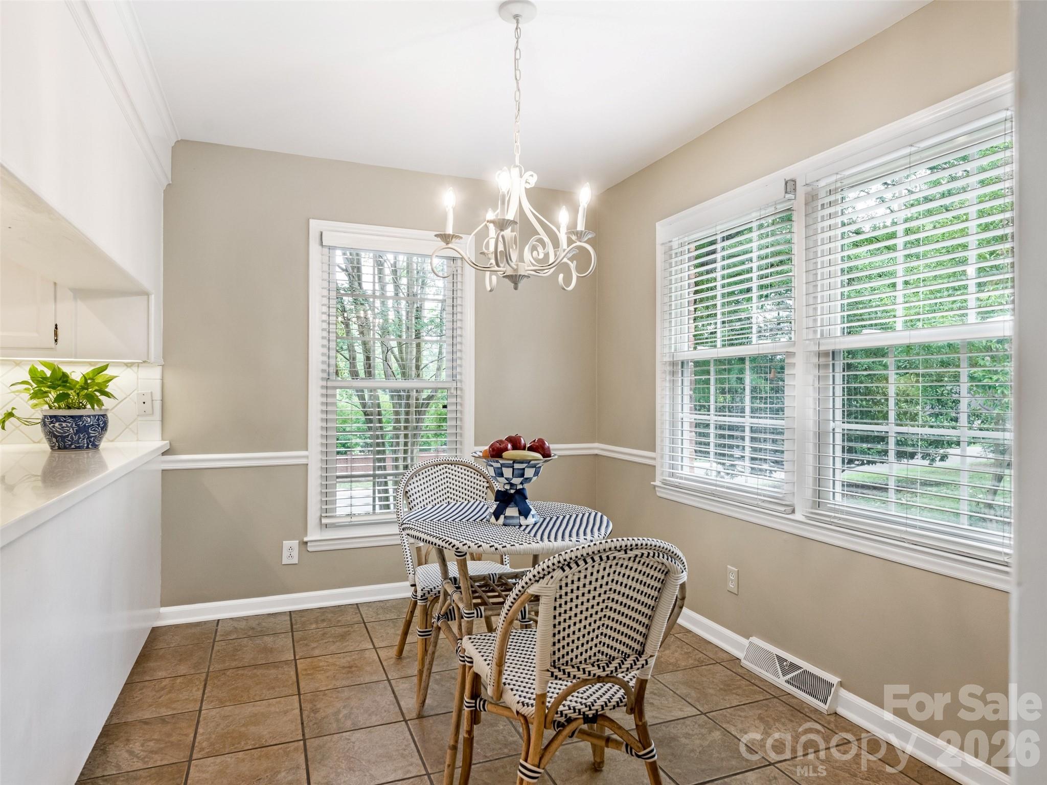 4313 Crossgate Road — Charlotte