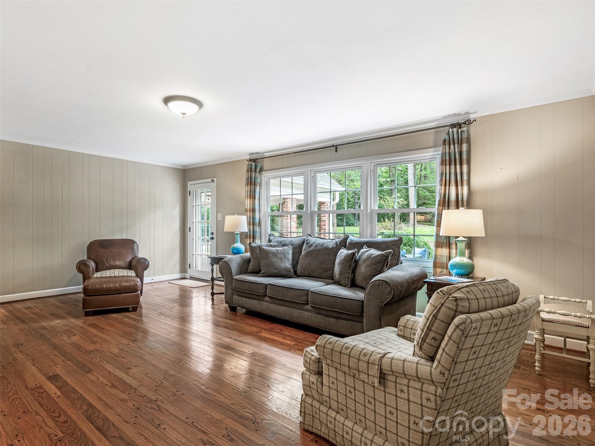 4313 Crossgate Road — Charlotte