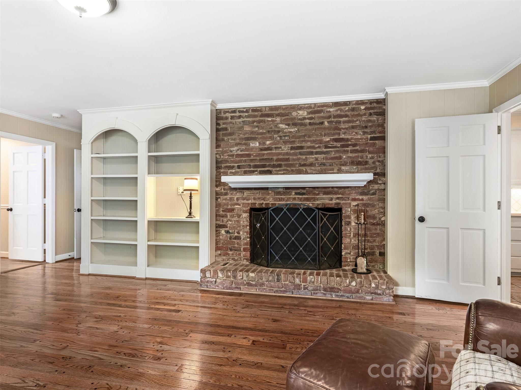 4313 Crossgate Road — Charlotte