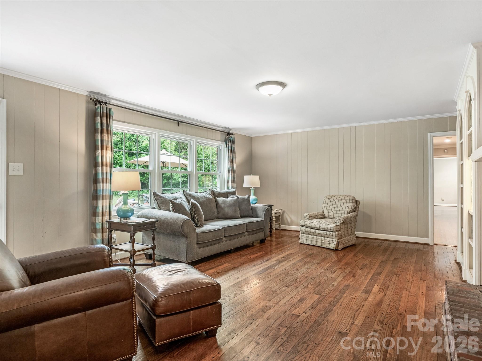 4313 Crossgate Road — Charlotte