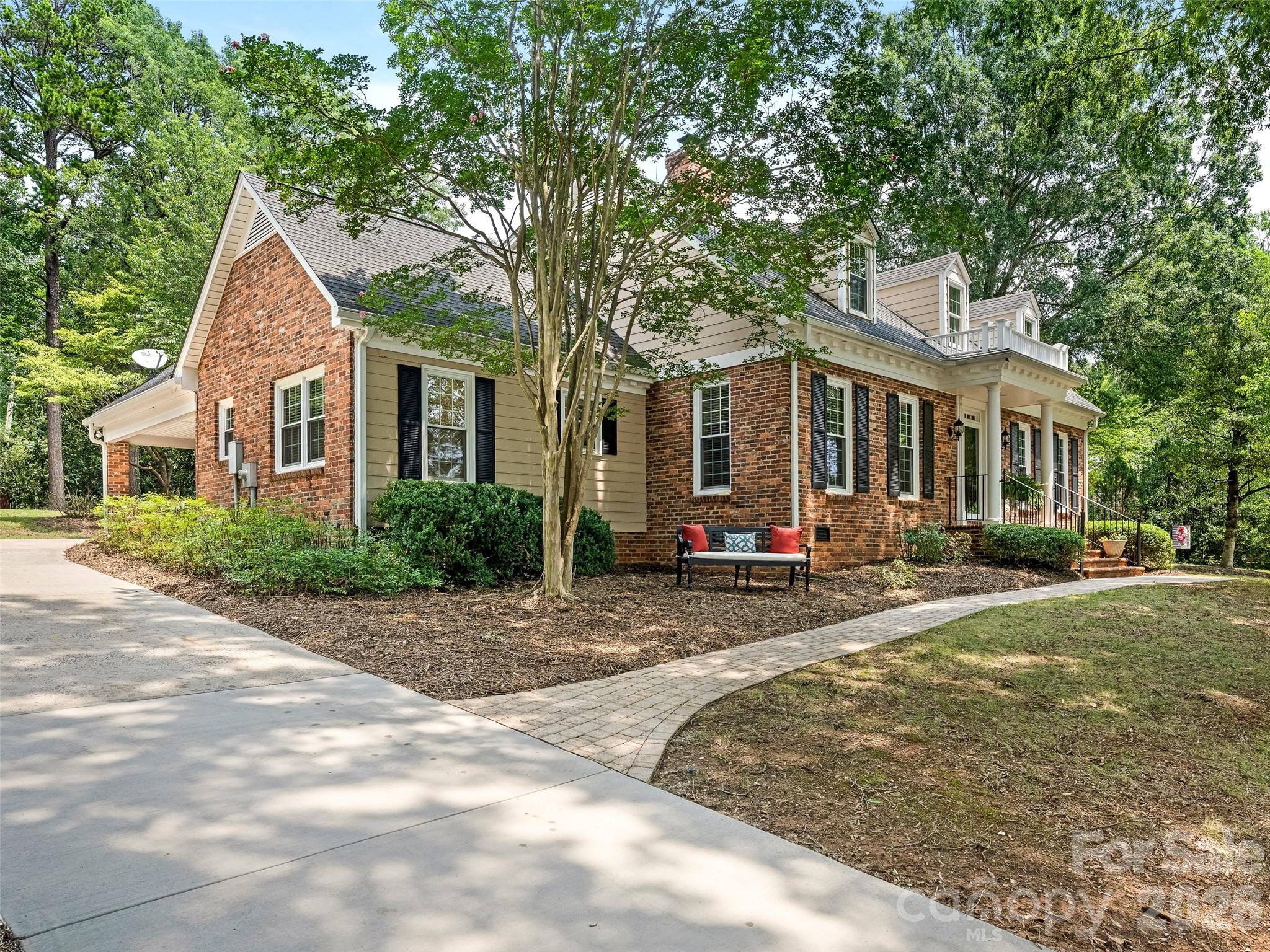 4313 Crossgate Road — Charlotte