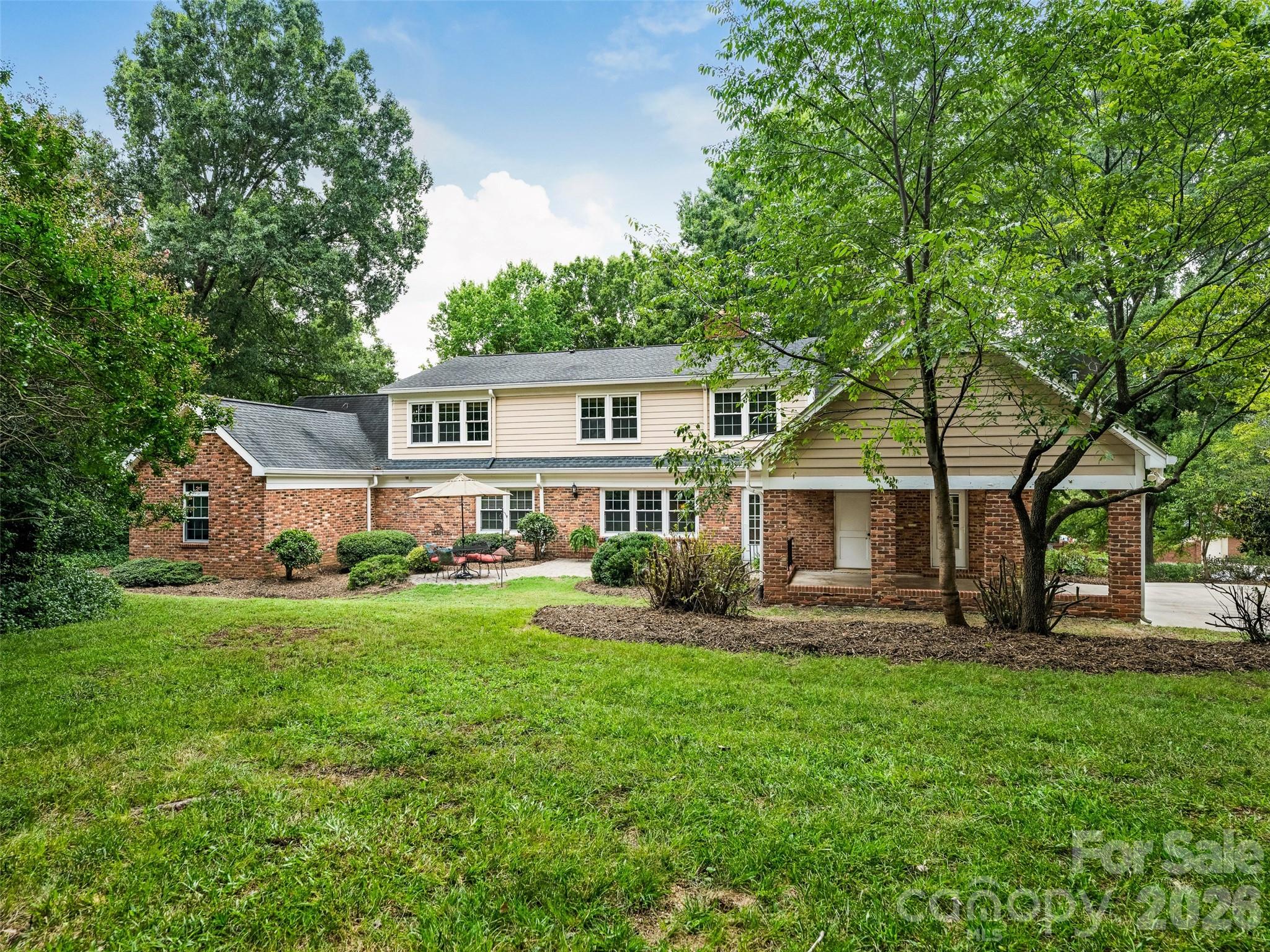 4313 Crossgate Road — Charlotte