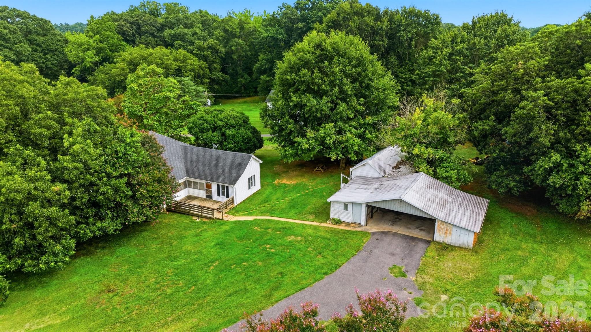 1289 Davis Road — Lincolnton