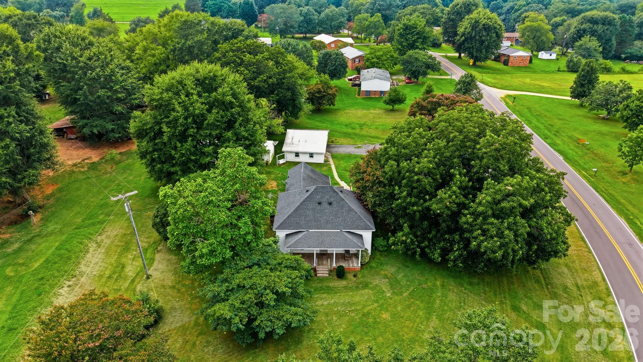 1289 Davis Road — Lincolnton