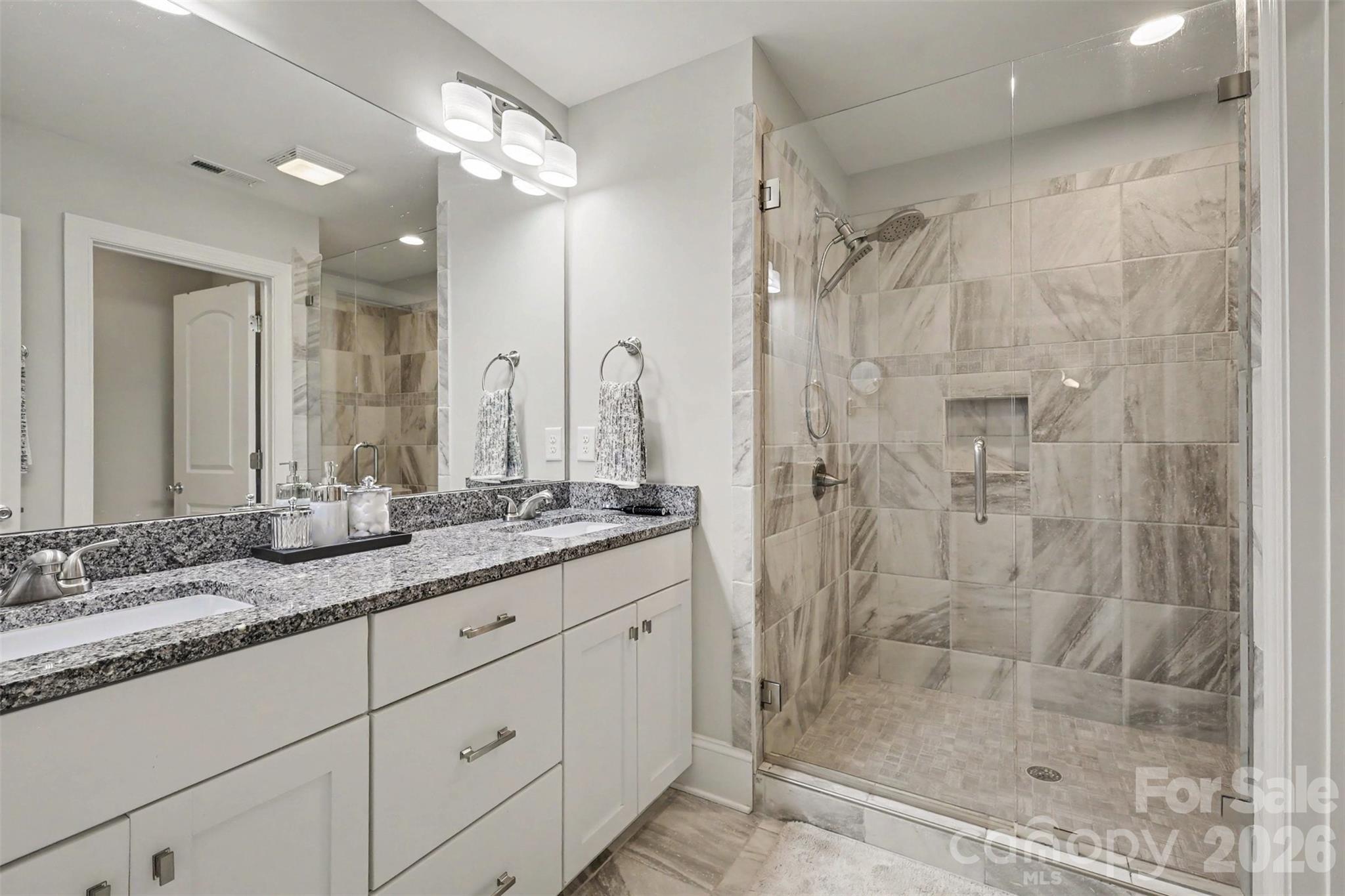 712 Robert Moses Drive — Gastonia