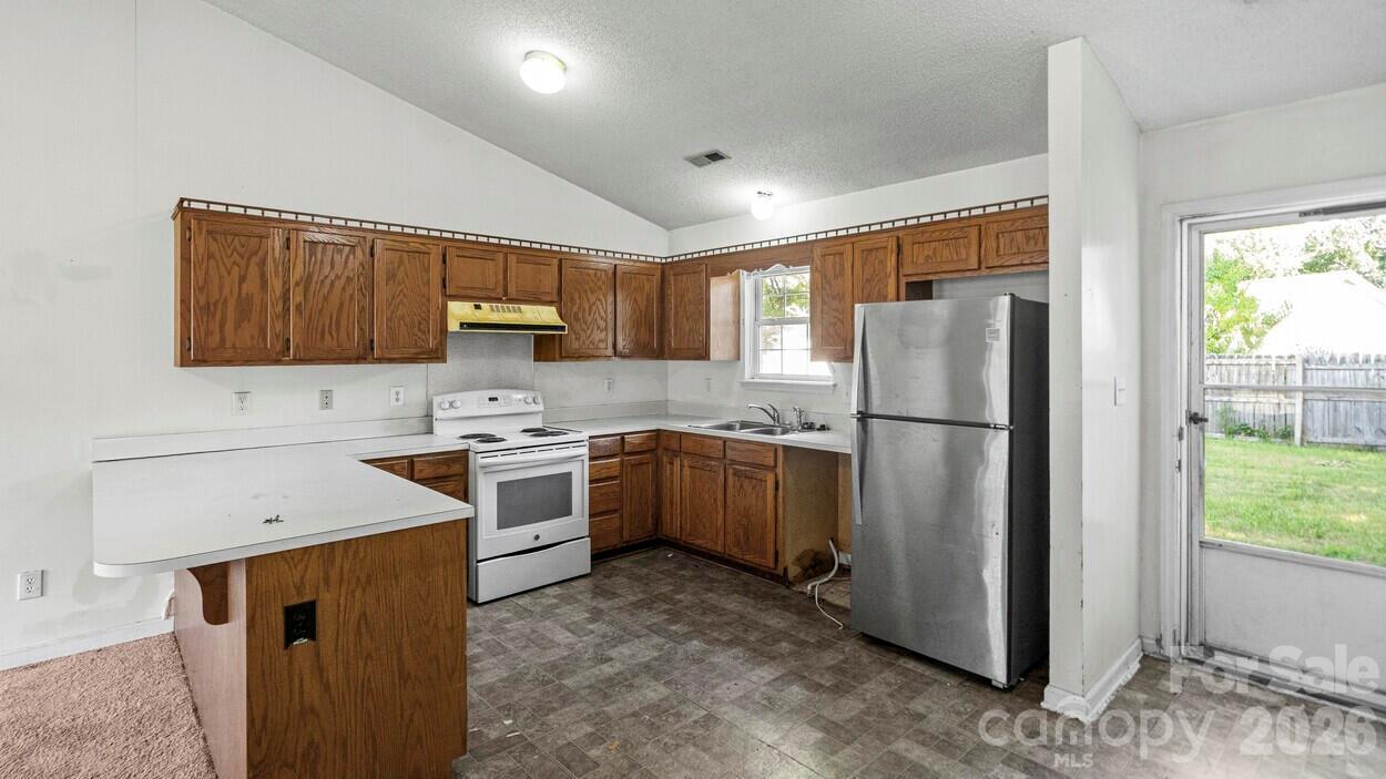 6224 Cottageville Lane — Charlotte