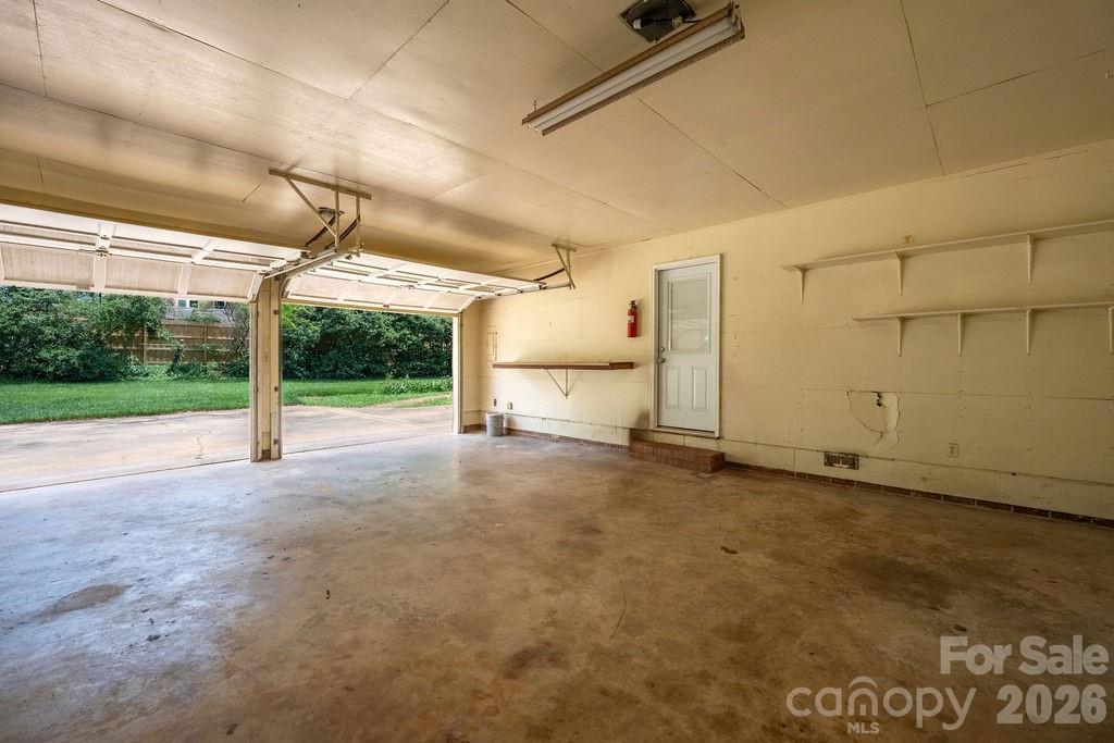 5022 Cheviot Road — Charlotte