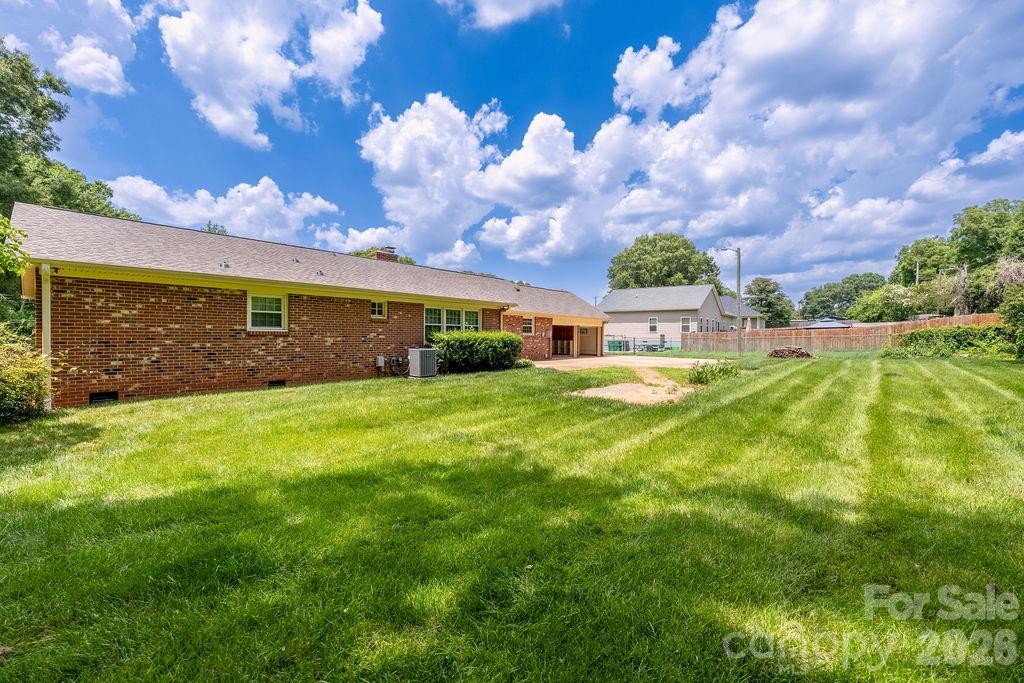 5022 Cheviot Road — Charlotte