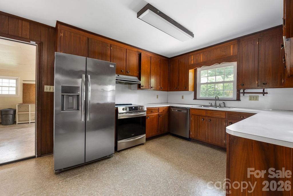 5022 Cheviot Road — Charlotte