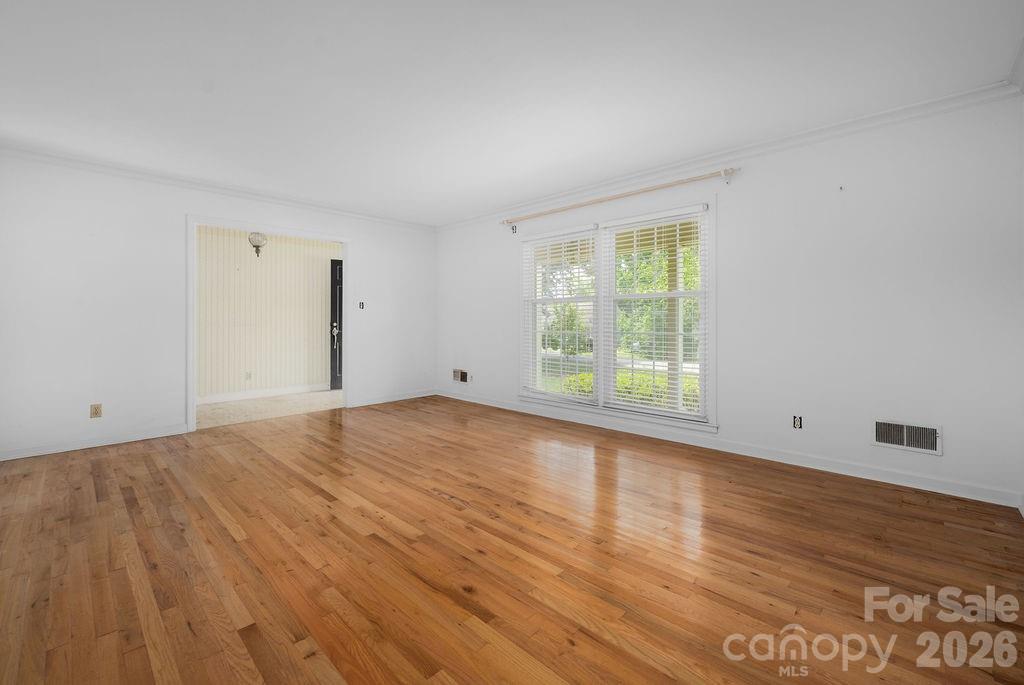 5022 Cheviot Road — Charlotte