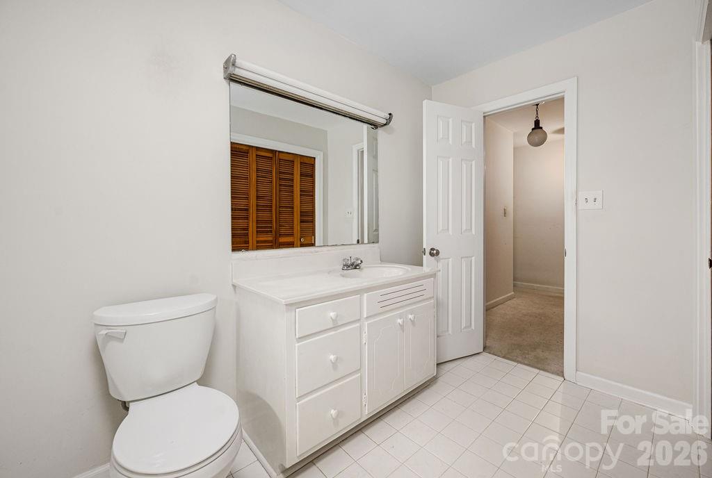 5022 Cheviot Road — Charlotte