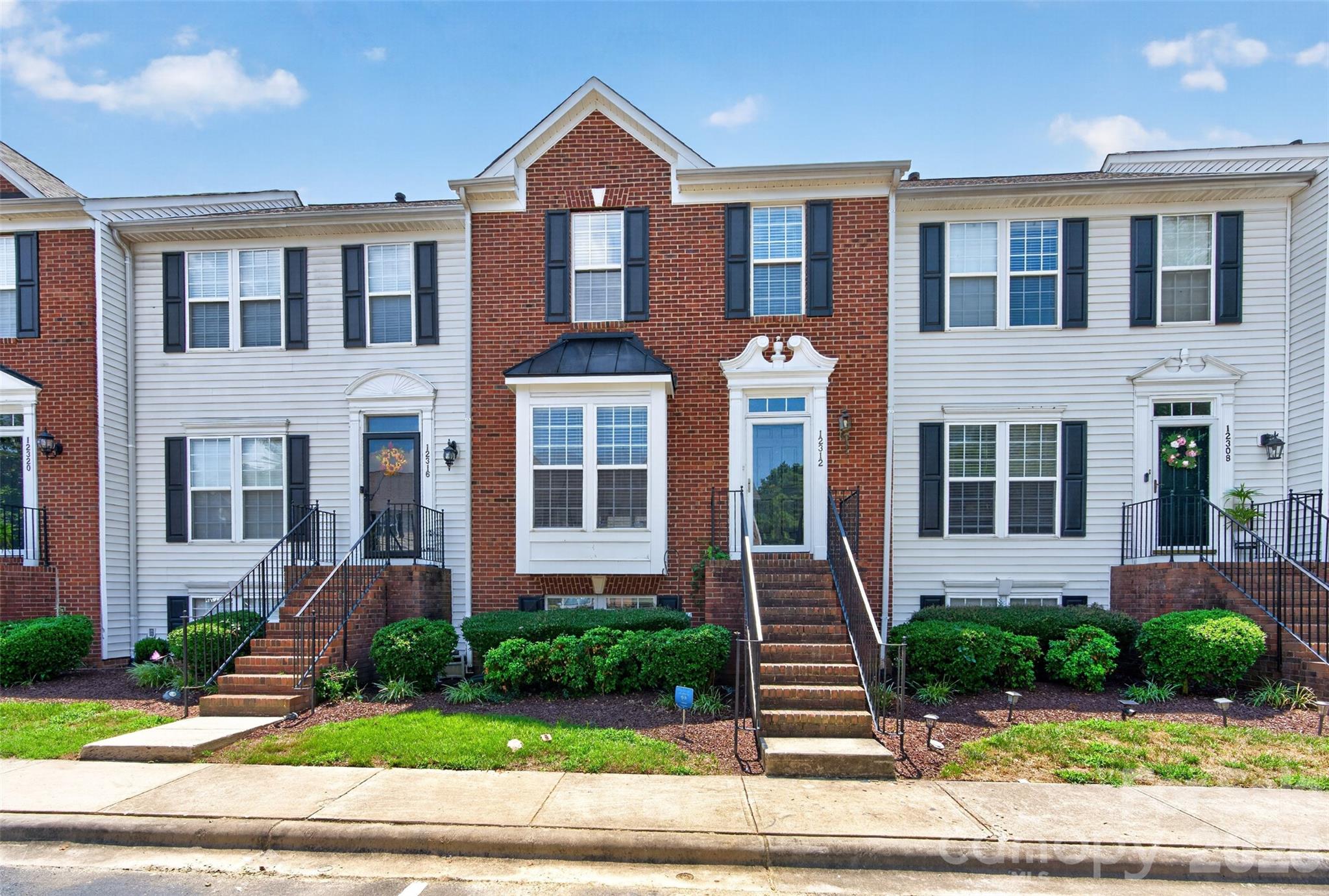 12312 Verdant Court — Charlotte