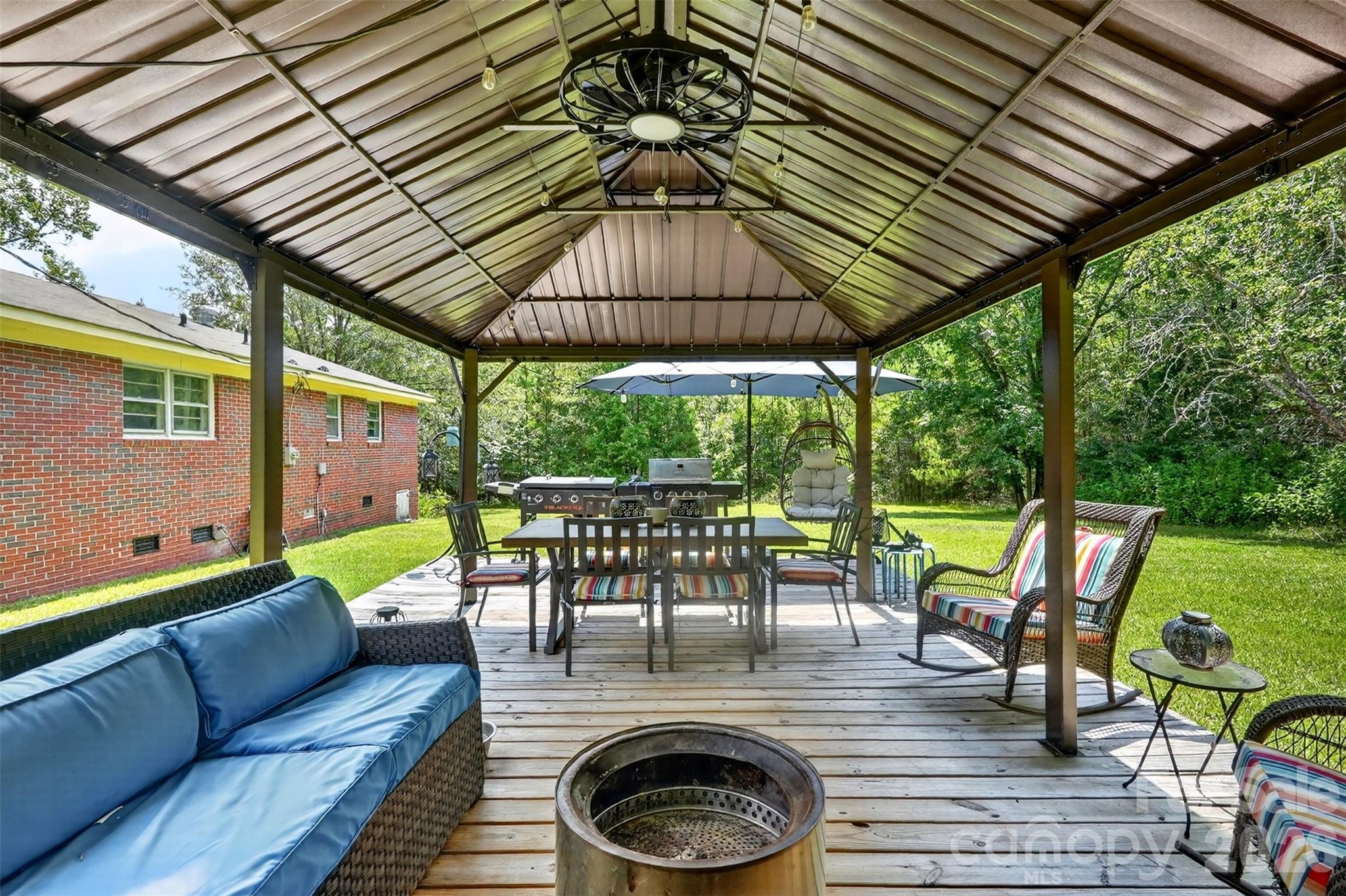 3116 Pilgrim Road — Chester