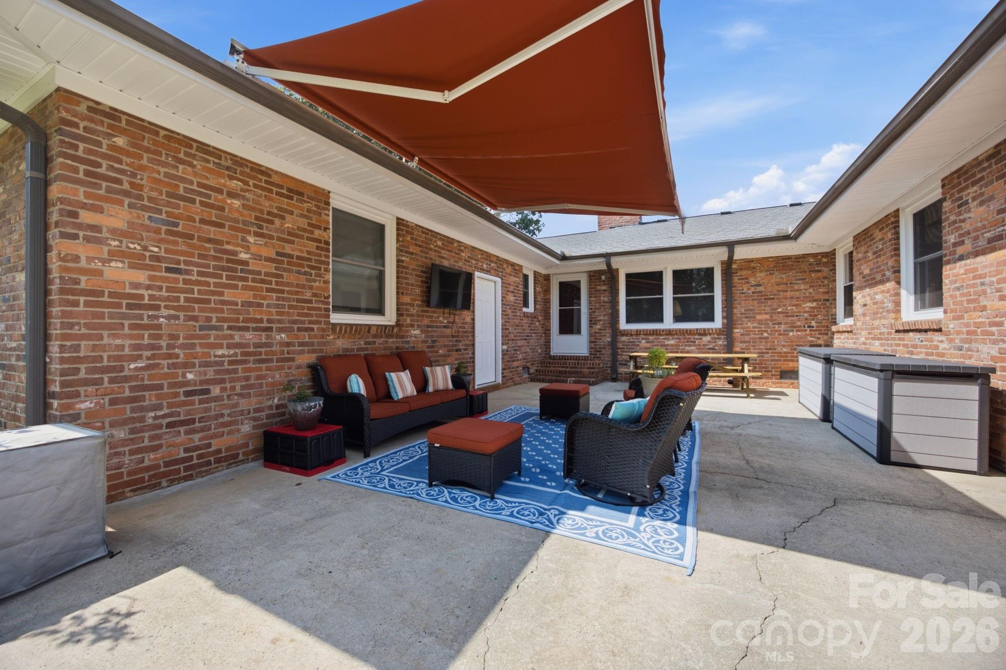 1285 Patterson Street — China Grove