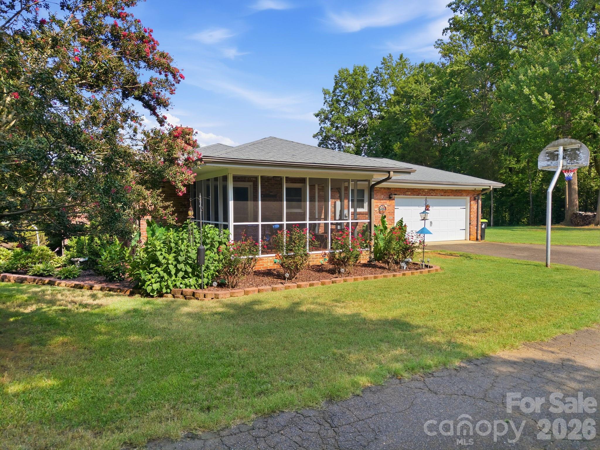 1285 Patterson Street — China Grove
