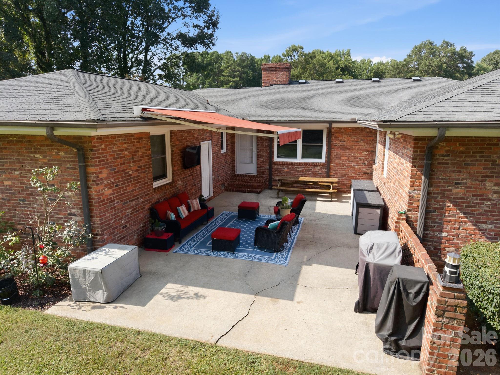 1285 Patterson Street — China Grove